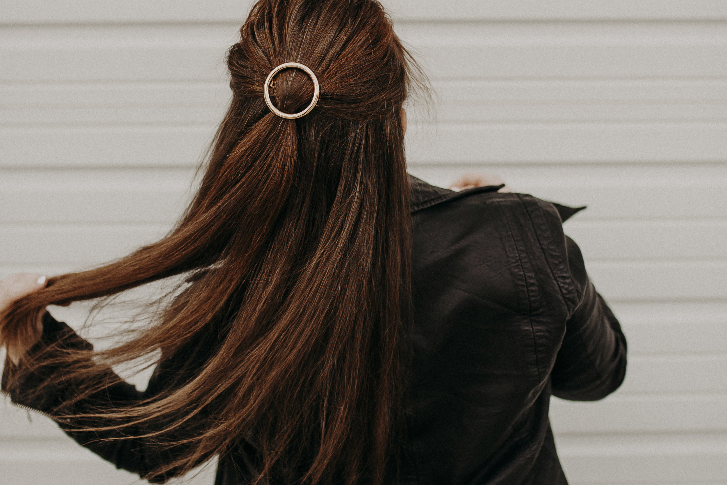  Another thing that helps me feel motivated, is rewarding myself with items I have on my want-list. When I reach a goal, or make progress, I treat myself to a little goodie, like this beautiful barrette! 