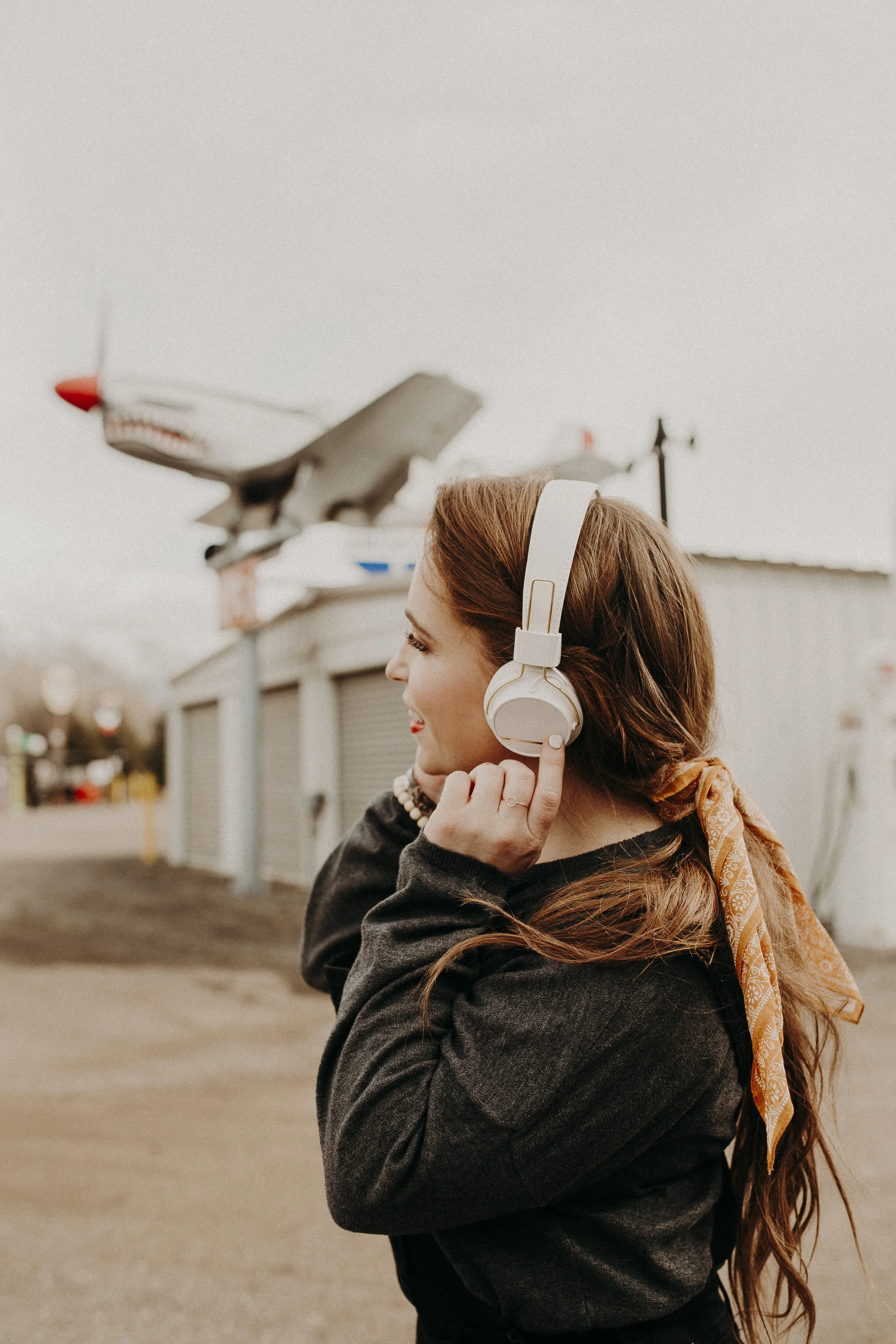 What I'm Listening To On My 10 Hour Flight // Sudio Headphones Review