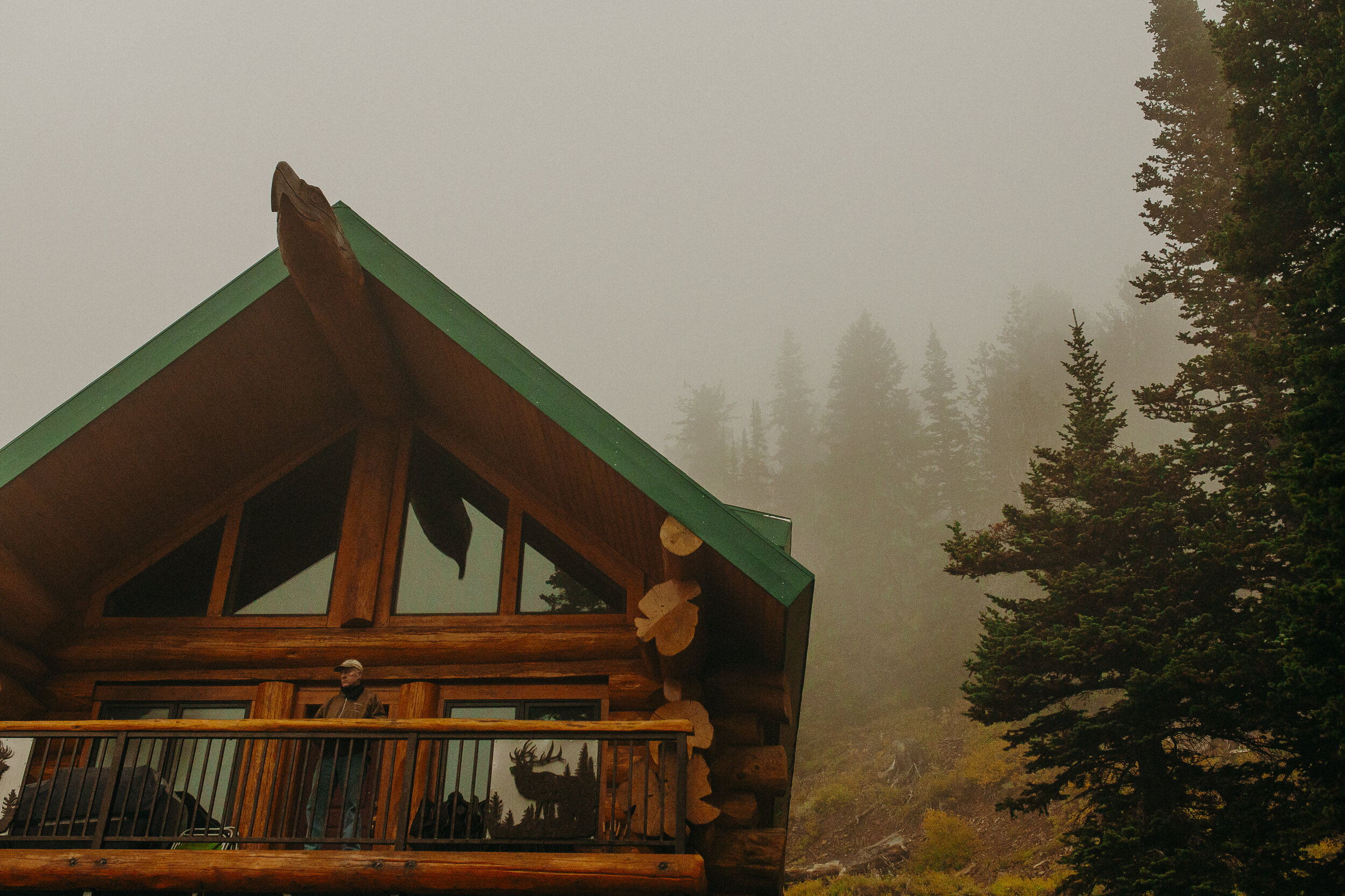 fall in utah mountains cabin life-15.jpg