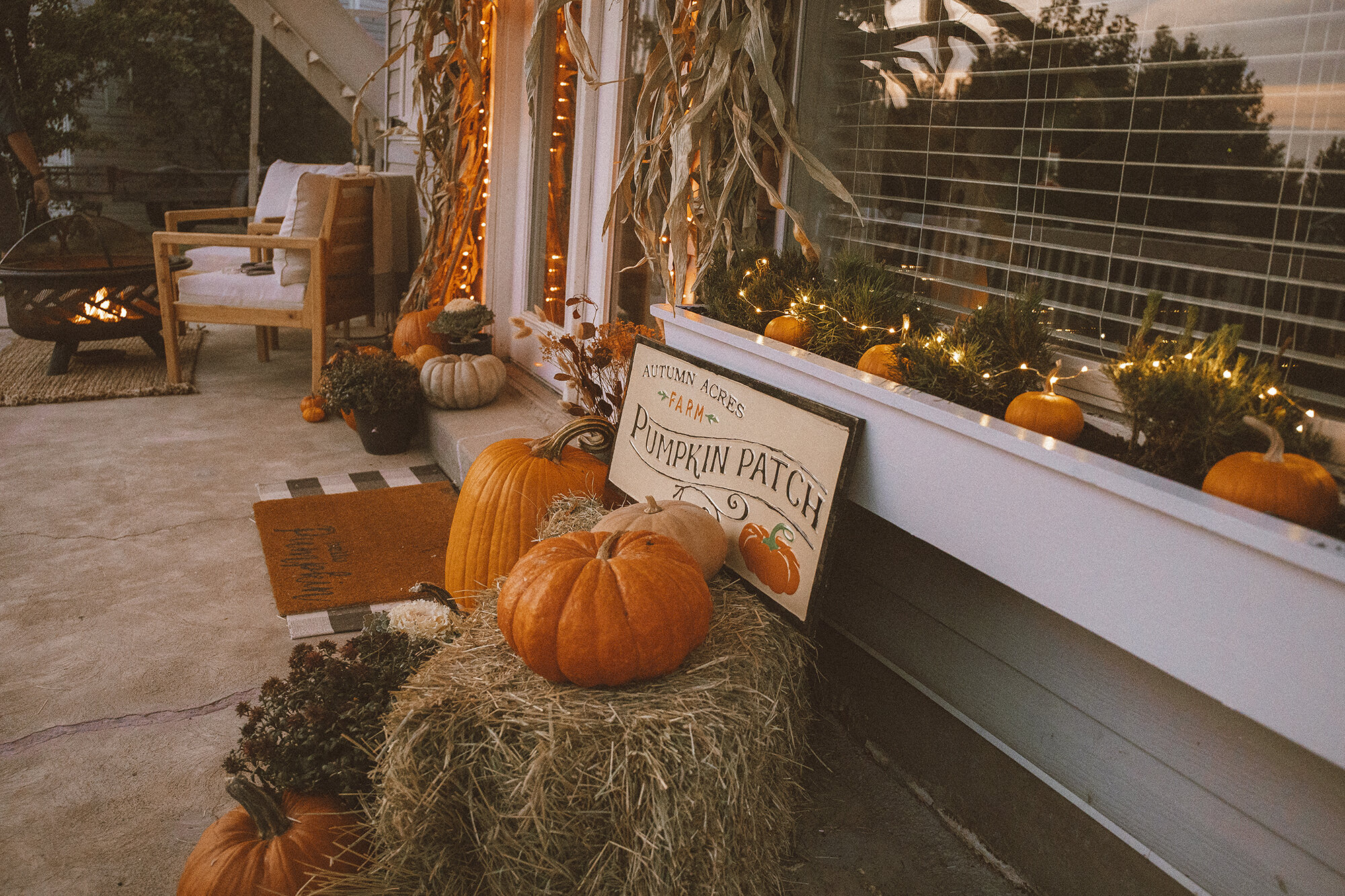 halloween patio porch home decor-13resized.jpg