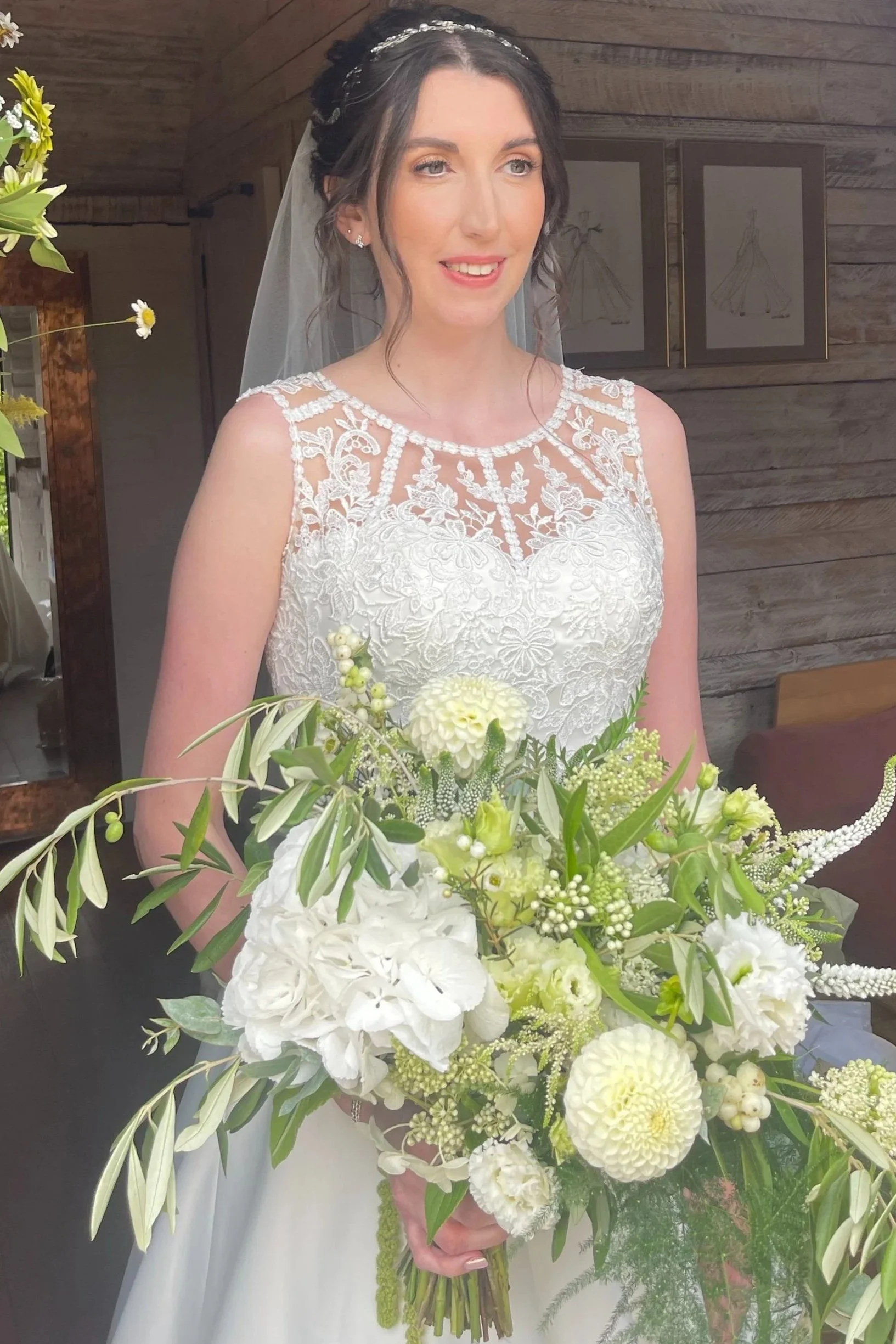 Strike a pose, Bride! 