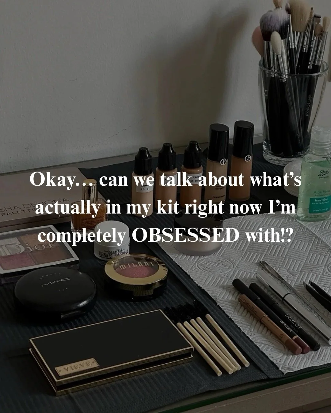Brides always ask me what products are ACTUALLY worth investing in&hellip; so here&rsquo;s what&rsquo;s currently living in my bridal makeup kit ✨

These are the products I keep reaching for on wedding mornings because they:
🤍 photograph beautifully
