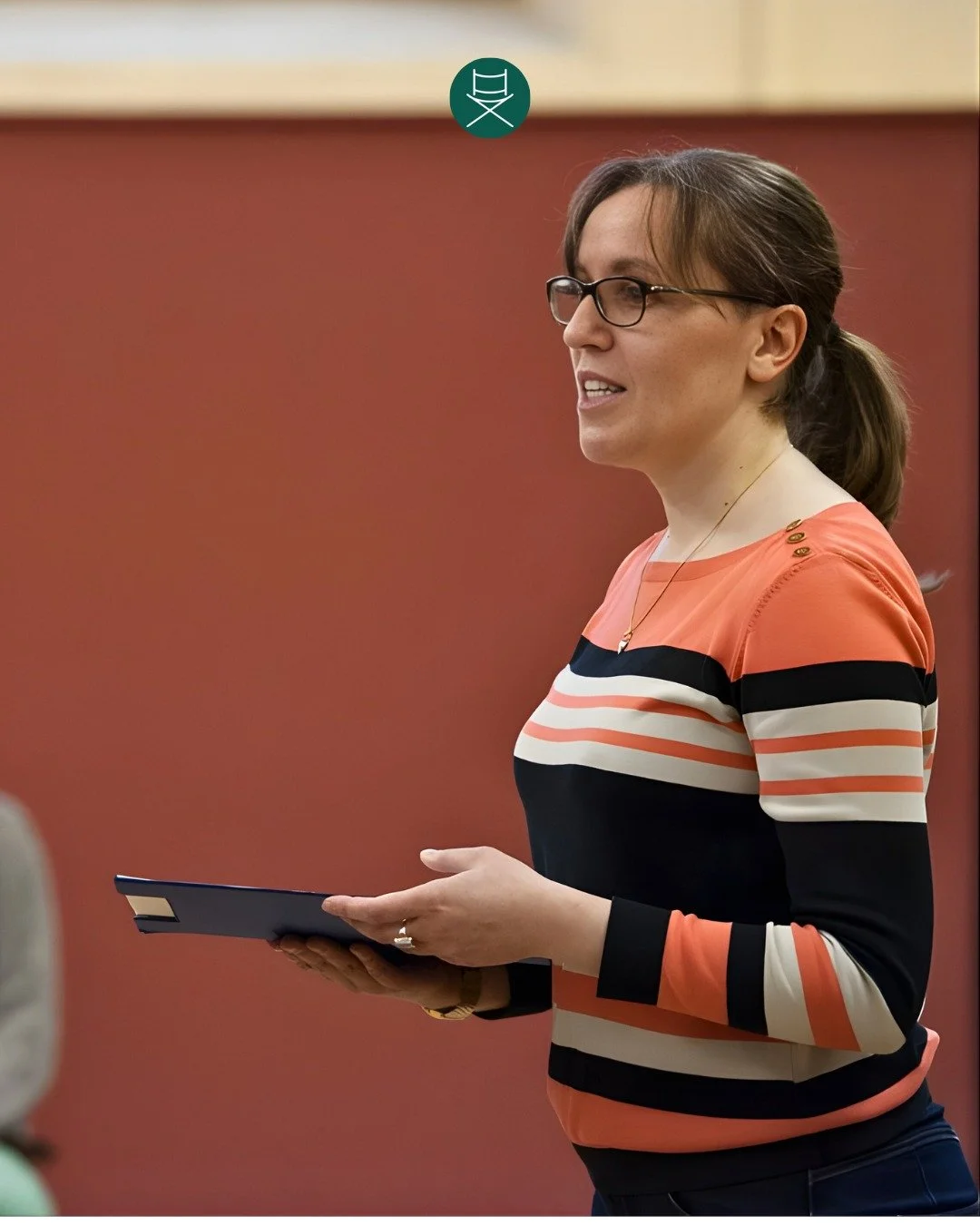 Public speaking is a skill, not a personality trait.
You do not have to be naturally bold or outgoing to speak with confidence, you just need the right guidance and a supportive room to practice in.

Here is a moment from class, where students are le