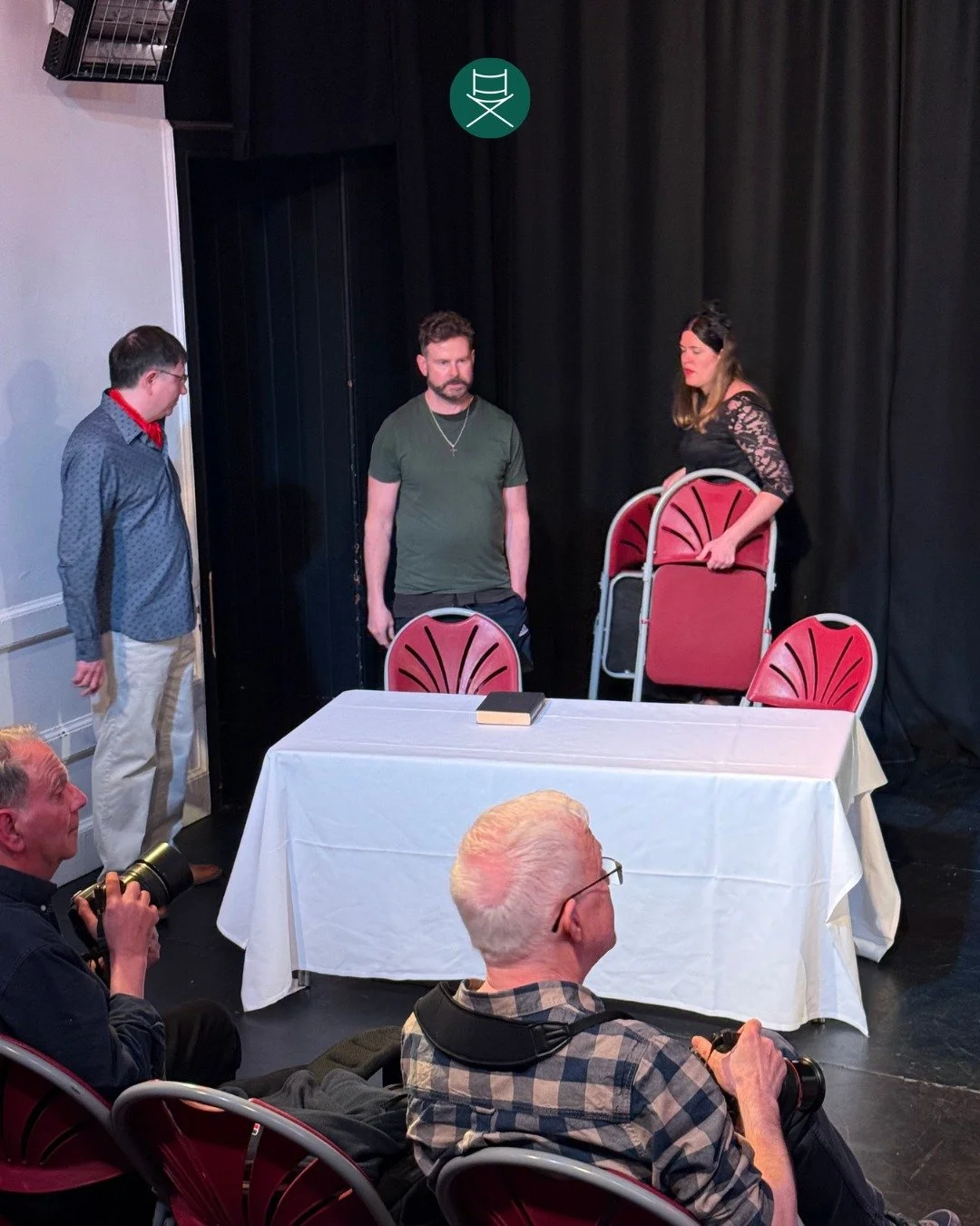 Before the actors step on stage and the audience takes their seats, there's quite a bit of work to be done! 🎭🔨

Setting up the stage, moving things around, getting the props in place and making sure everything is ready for the big performance.

It 
