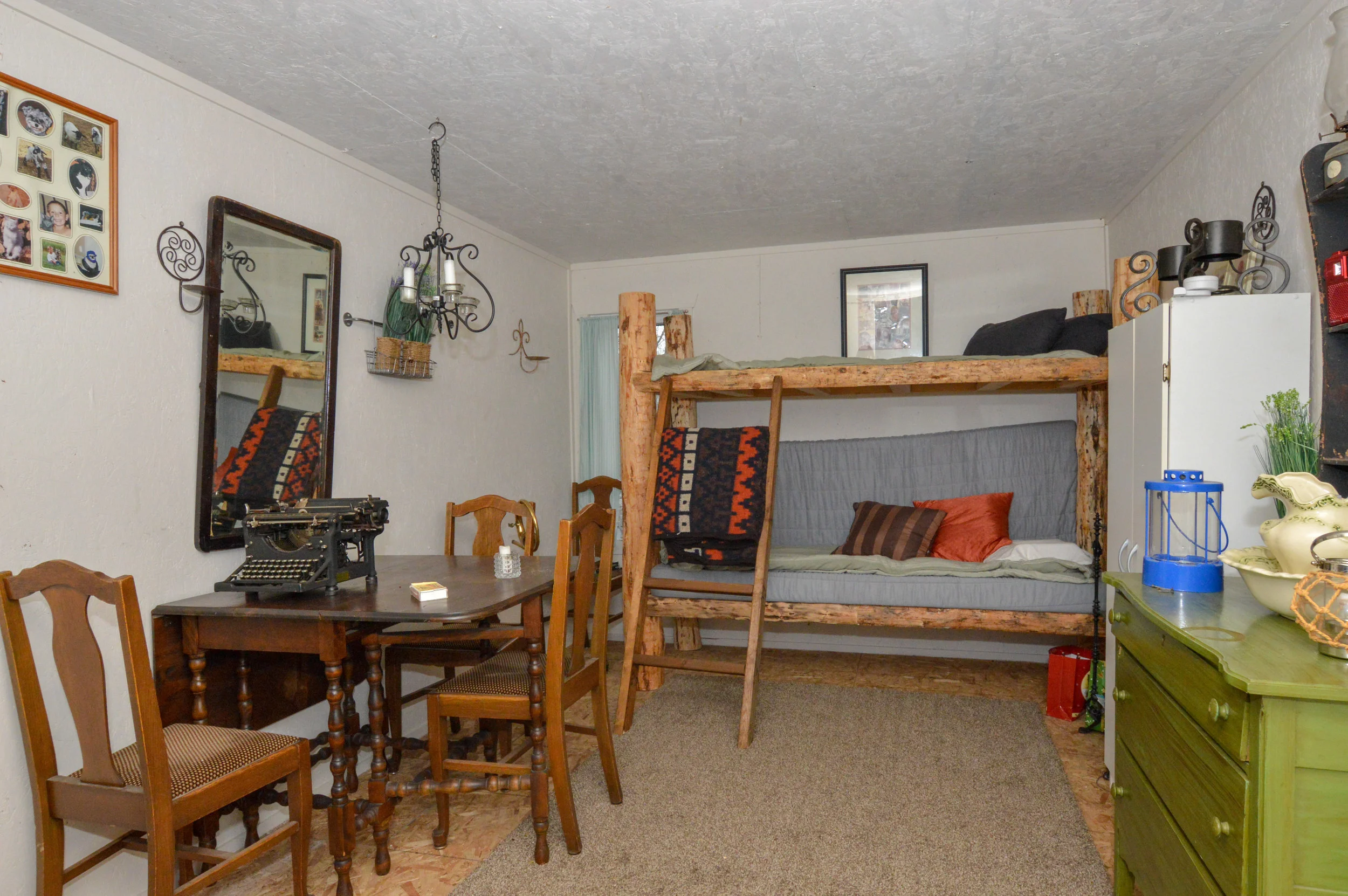 45059 43 R Road-22.jpg
