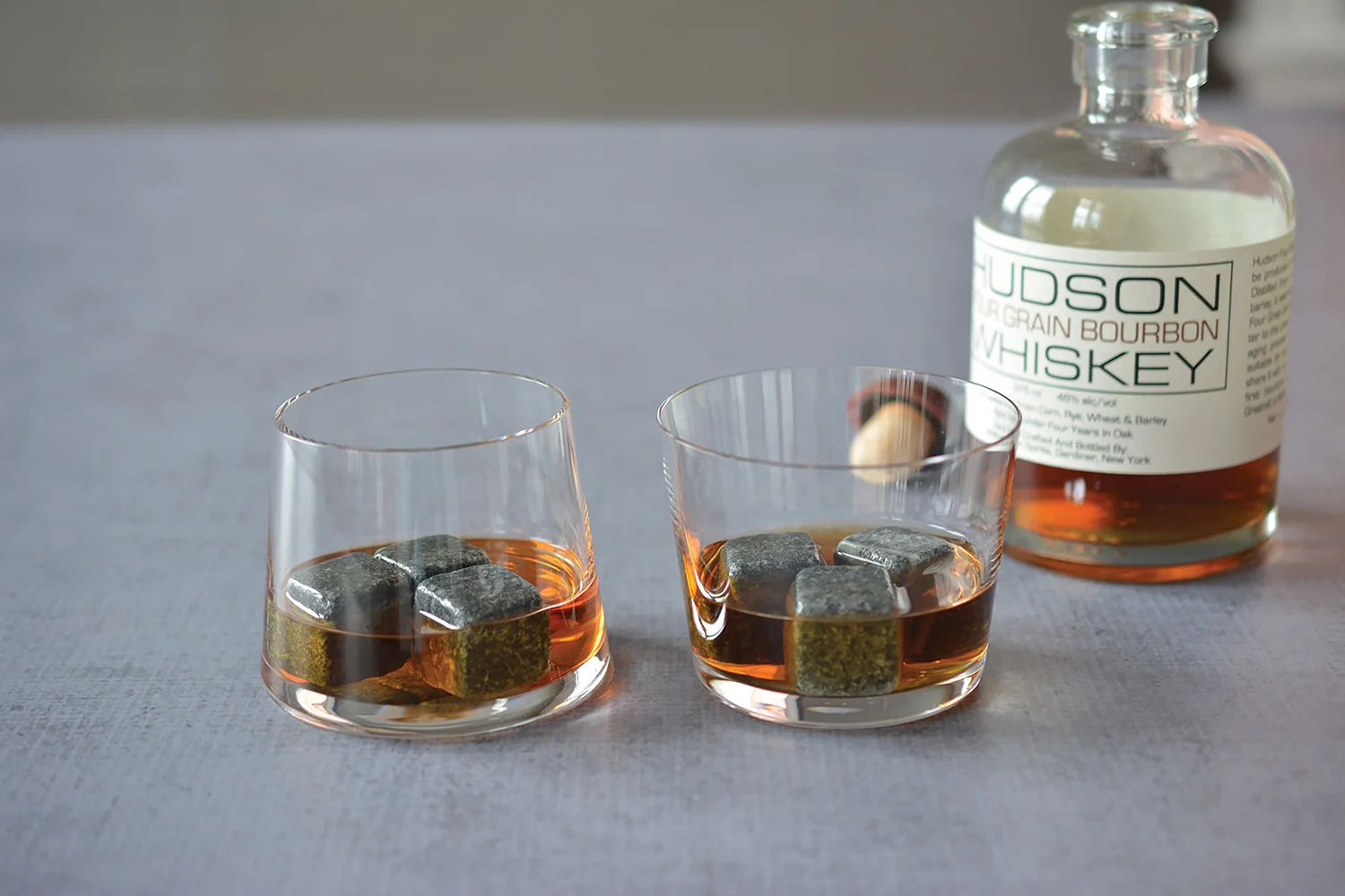WhiskyStonesClassic_lifestyle.jpg