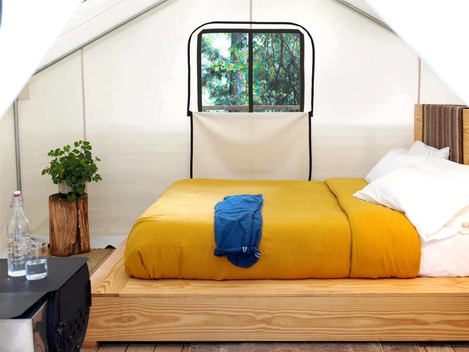 Tent detail (Photo by Victor Schrager)
