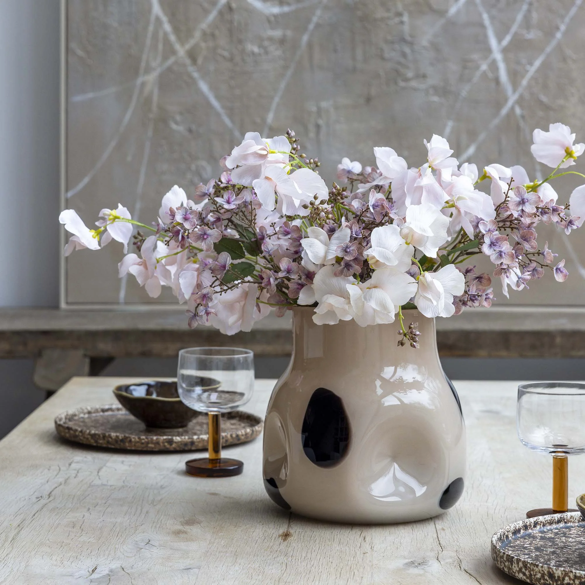 (2) SS26_27.11.26-josie-glass-vase-abigail-ahern-2.jpg
