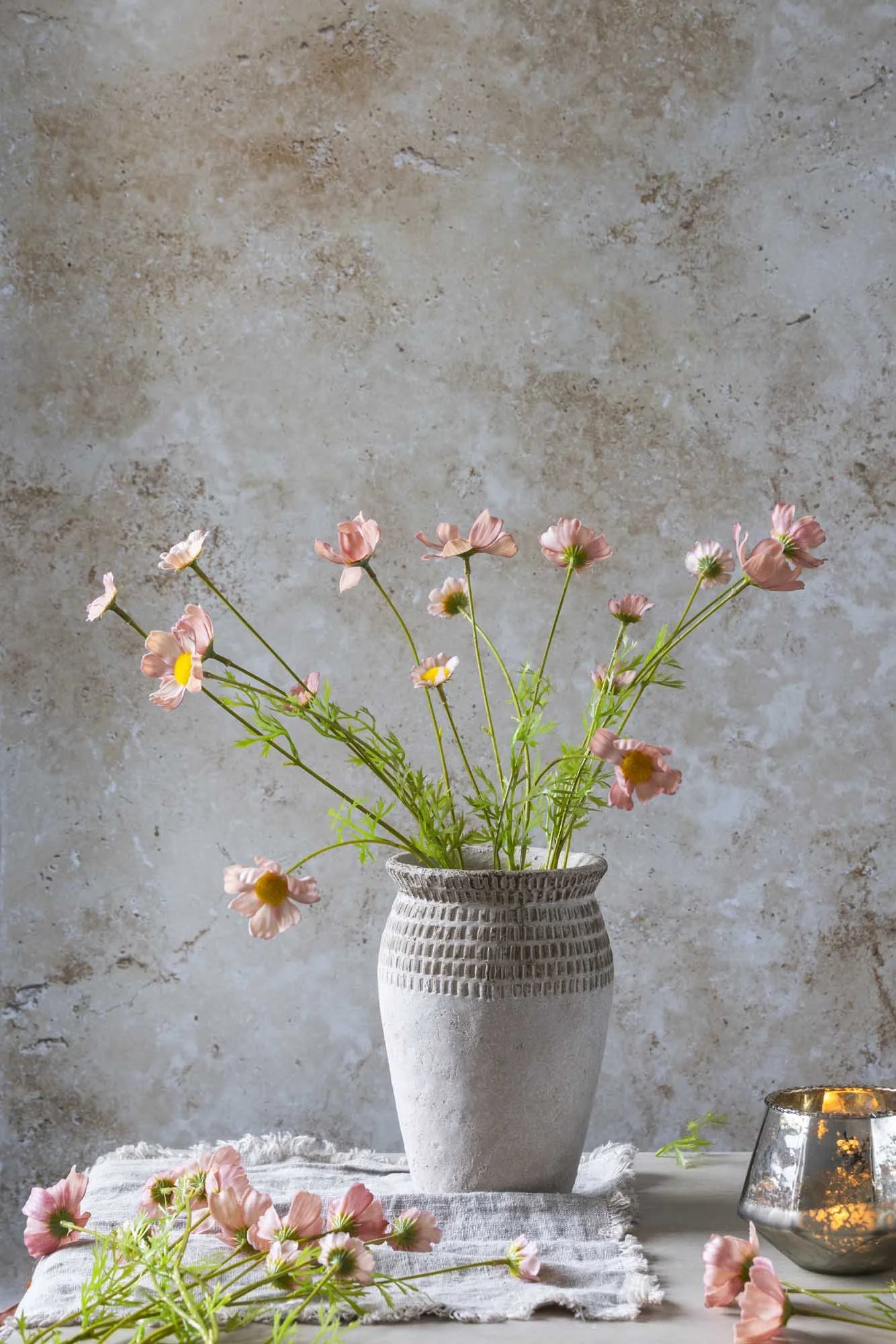 (5) Artificial-Cosmos-Meadow-Soft-Pink-Abigail-Ahern-1_6c456322-69ce-450e-b292-834df173b095.jpg