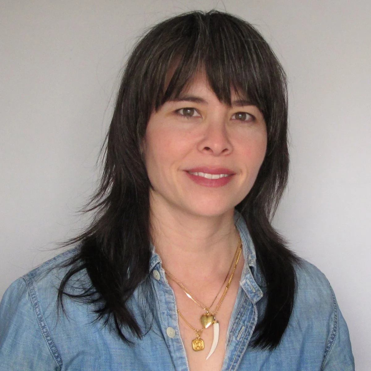 STEPHANIE LEE-->Graphic Designer-->designer@aestheticmovement.com