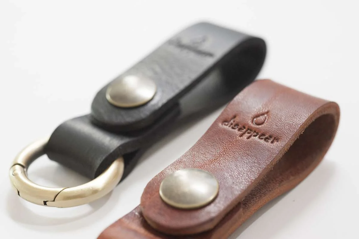 Disappear Keyrings Black Brown Detail