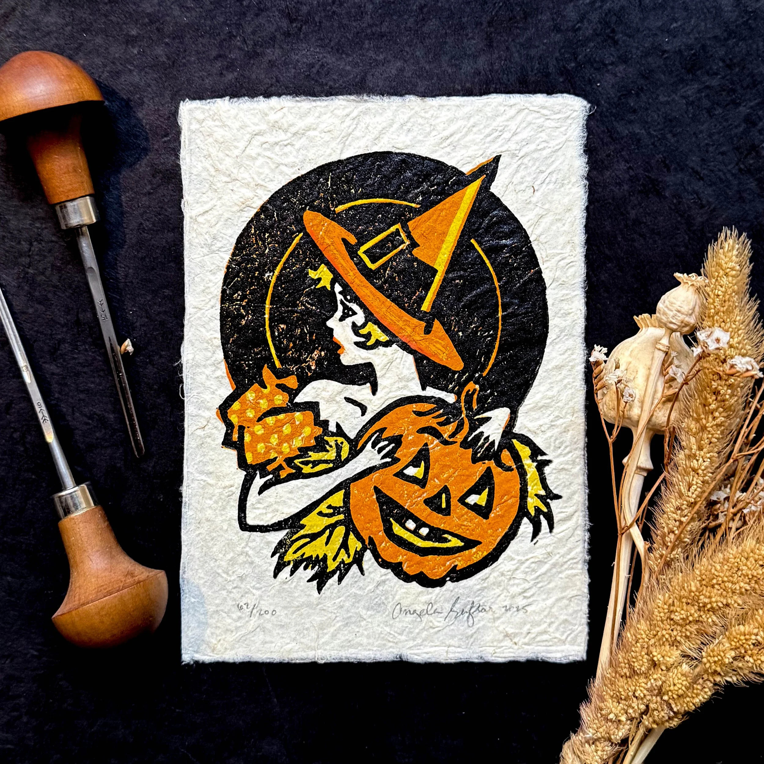 VINTAGE VIXEN – HALLOWEEN