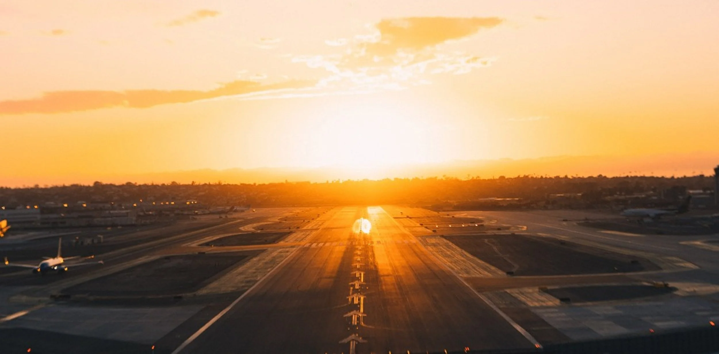 Running Out of Runway? Here’s Why You Need a Fractional CMO.