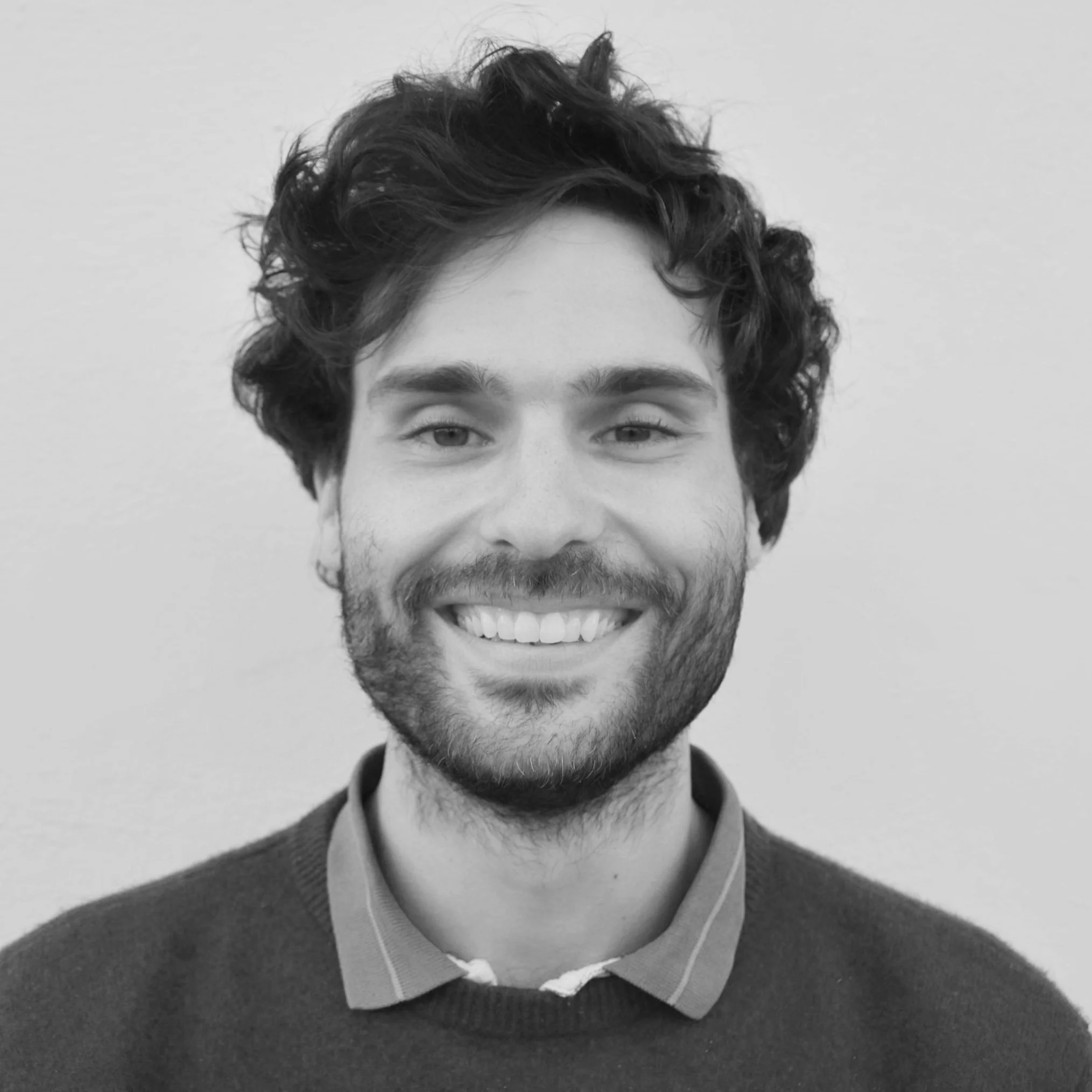 Theo Di Castri Theo is co-founder and co-director of Catalyst. He is an alumnus of the Mahindra United World College of India, holds a bachelors degree in Neuroscience and Comparative Literature from Columbia University and received a masters degree from Cambridge University in History and Philosophy of Science. Theo has worked as a facilitator for a youth radio program and as an educator at an after-school community gardening program in New York City. He is currently based in Mexico City.
