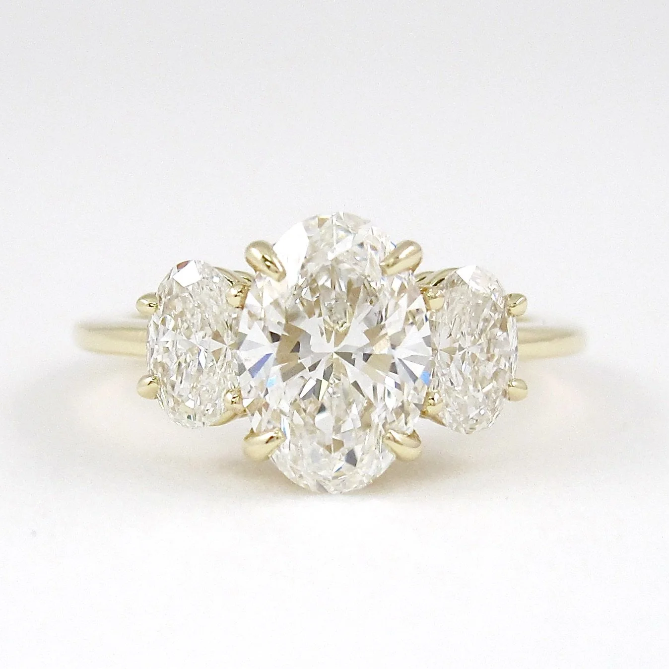 3-Stone Oval Setting (Oval) (Yellow)