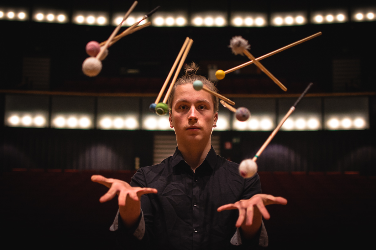 Kalle Hakosalo - 2018 Winner of the 1st Prize is a young, prolific Finnish percussionist and performer who currently pursues his Bachelor's degree with prof. Gert Mortensen in Copenhagen. Passionate about bringing solo and contemporary percussion music to the audiences in his native Finland and abroad, he continuously arranges and performs concerts of diverse programs, from Baroque arrangements to brand new works written for him. Recipient of various prizes and scolarships (eg. IPI Competition, Enkor Competition, Idella Foundation Grant), Hakosalo works closely with present-day composers (eg. Tapio Nevanlinna, Jeppe Just Christensen, Annette Schlünz) and performers (eg. NEKO3, km²) to develop new works and new ways of interpreting the existing. Kalle former teachers include Johan Bridger, Theodor Milkov and Antti Rislakki; moreover, he's actively participating in international masterclasses and competitions (eg. Darmstädter Ferienkurse, TROMP Percussion Eindhoven) with renowned artists like Katarzyna Mycka, Christian Dierstein, Simone Rubino and Chris Lamb.