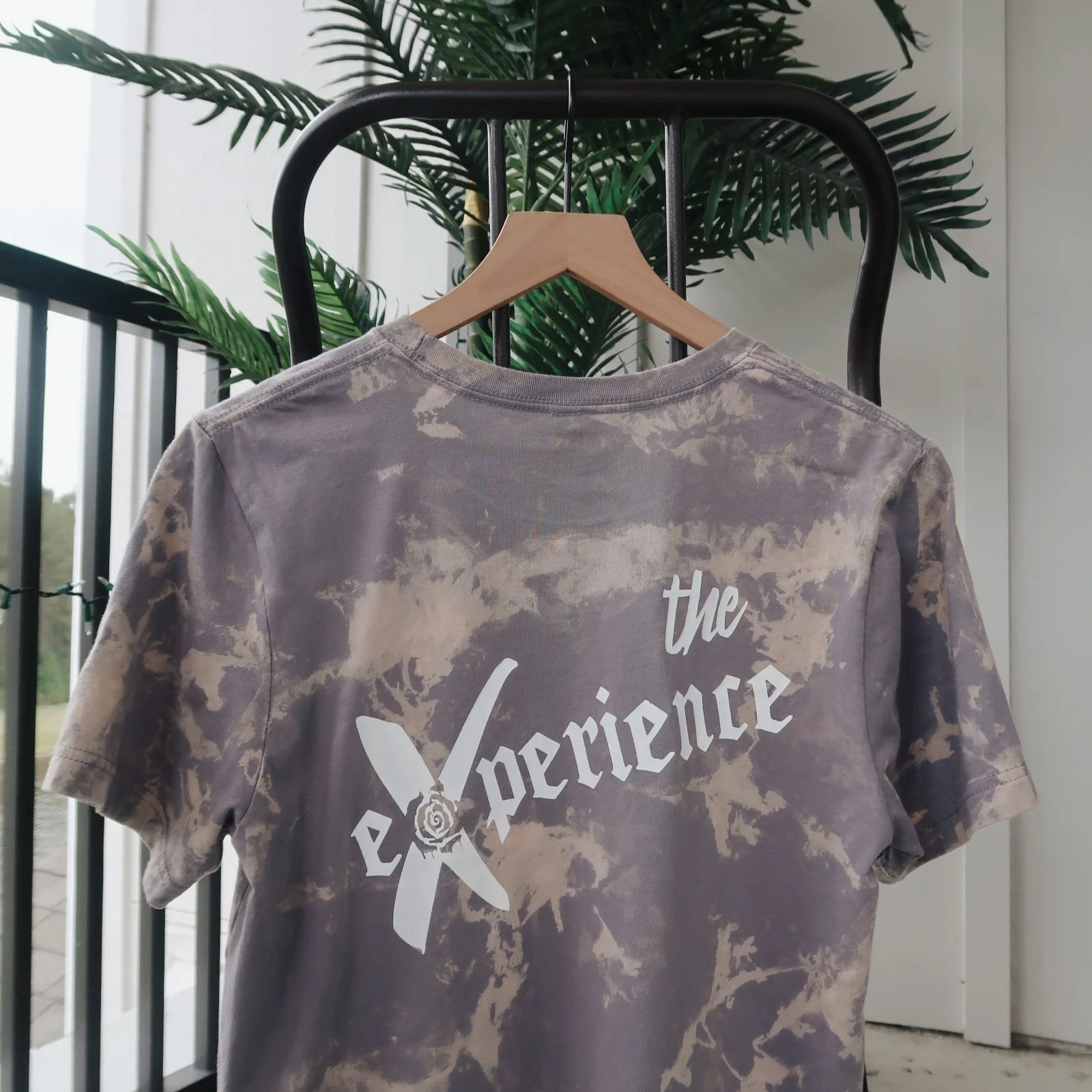 THE EXPERIENCE TEE (SMOKE)