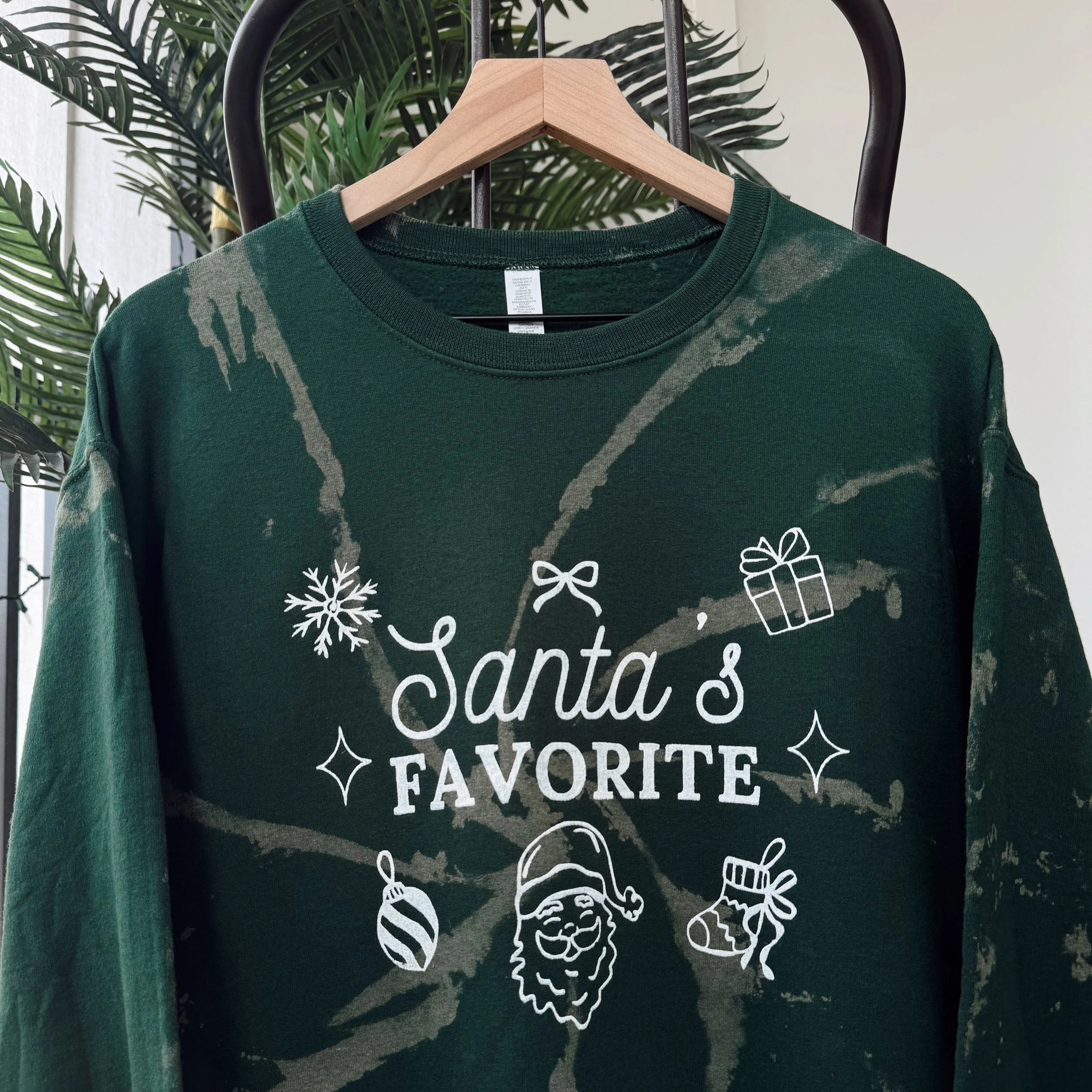 SANTAS FAVORITE CREWNECK (ACID FOREST)