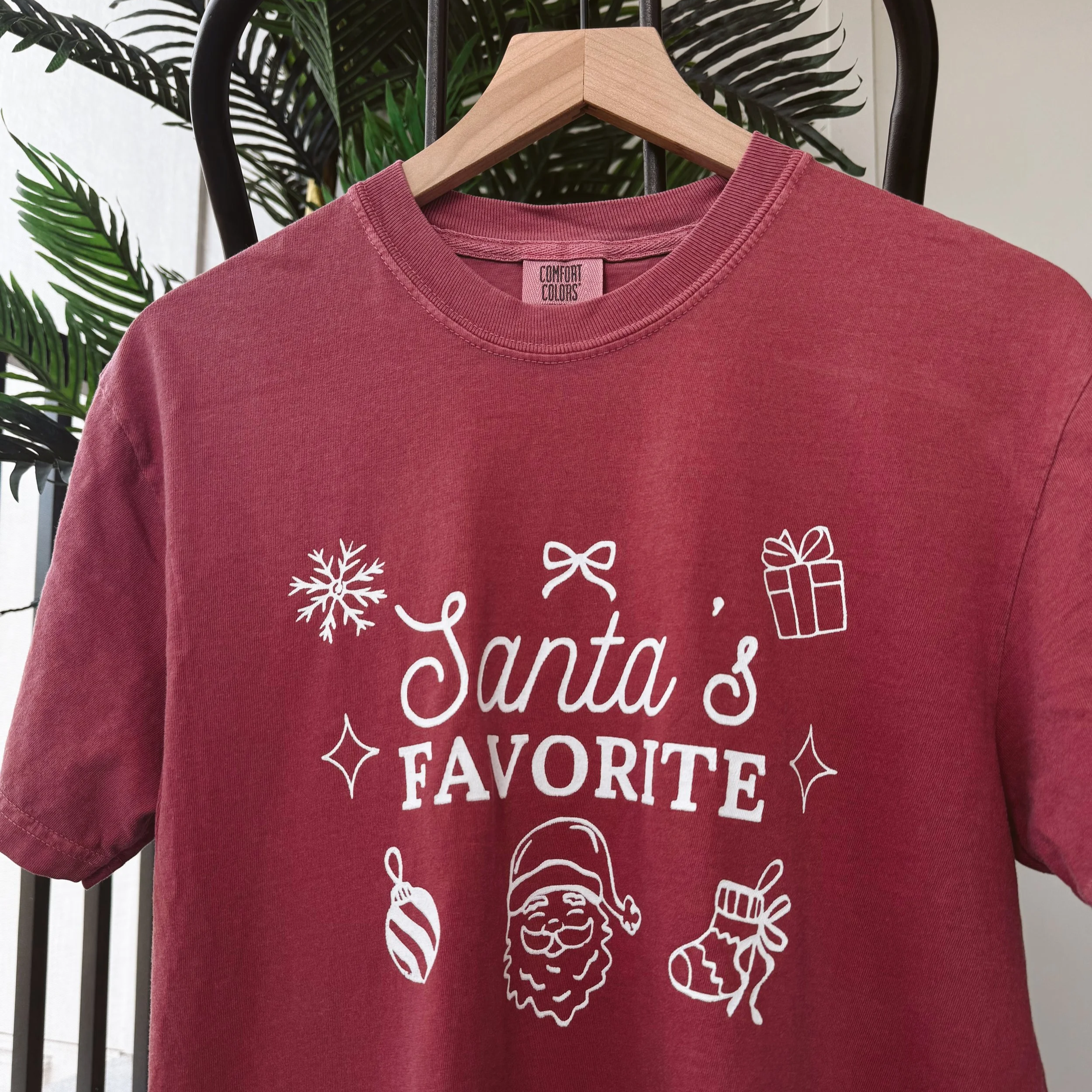 SANTAS FAVORITE TEE (CHERRY PIE)