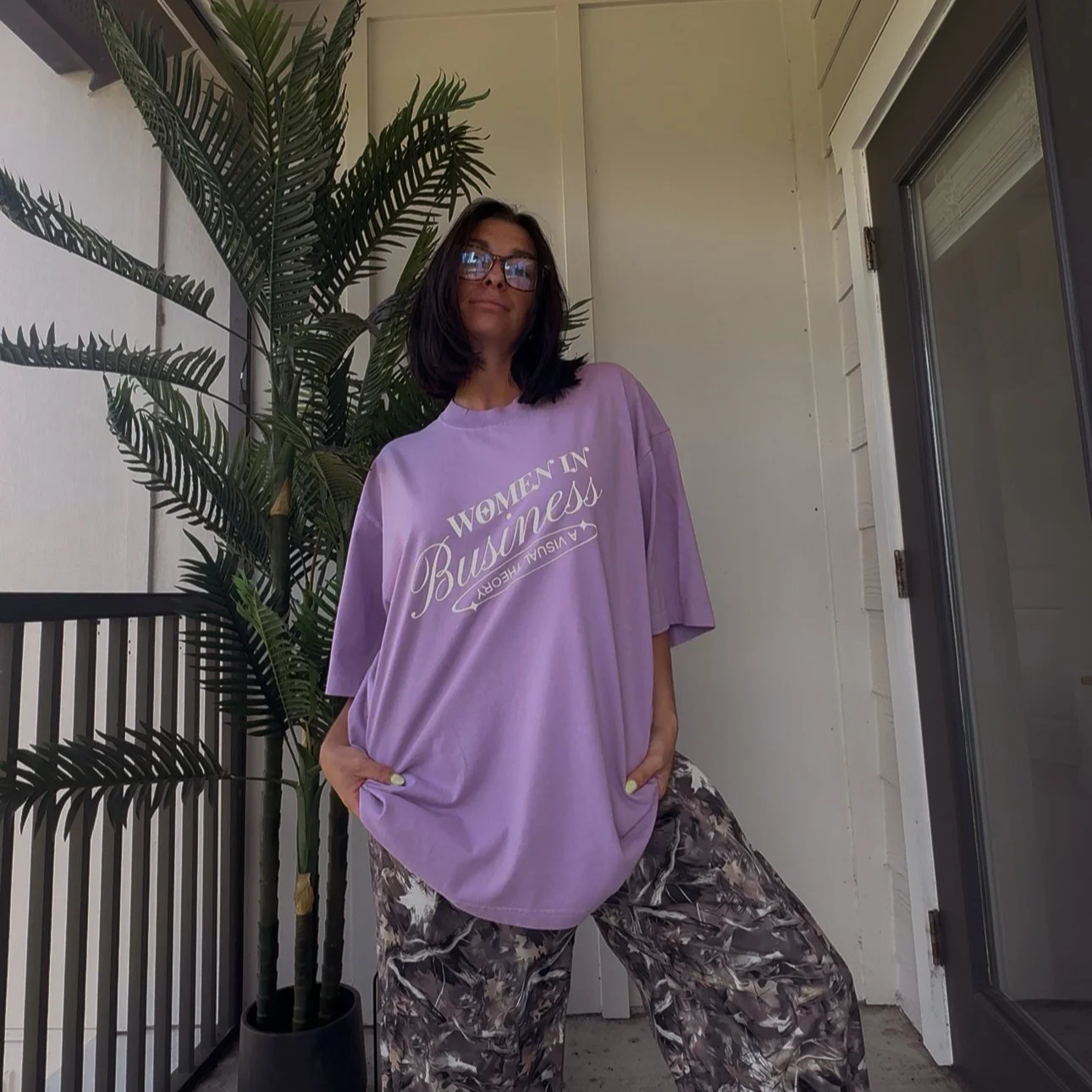 WOMEN IN BUSINESS BOXY TEE (ELECTRIC LILAC)