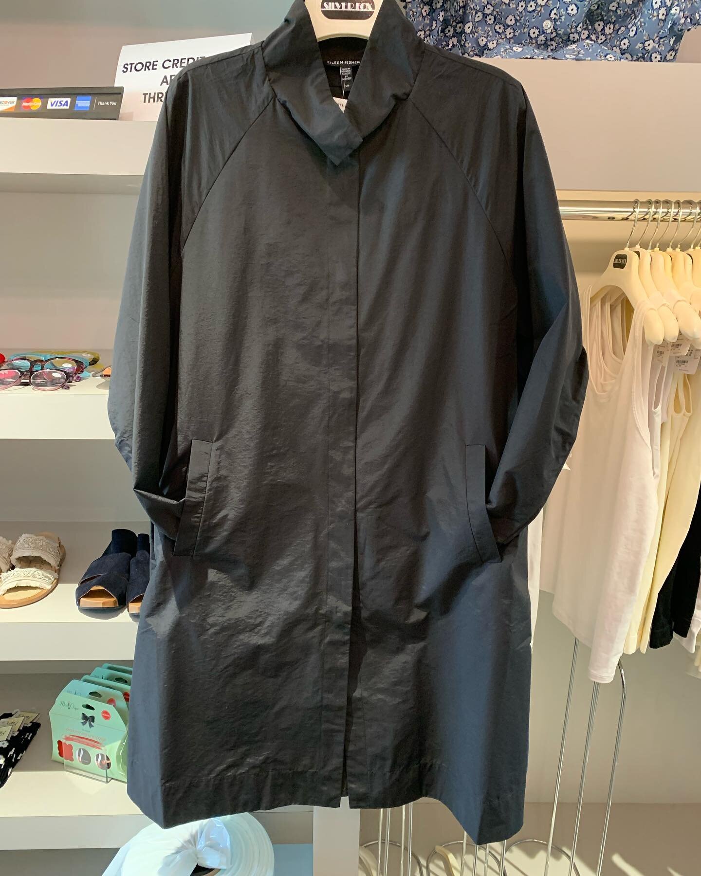 So simple.
#silverfoxdsm  #theshopsatrooseveltdsm #theavenuesdsm #shoplocaldsm #shopsmalldsm #summerstyle #springstyle #raincoat #rainwear