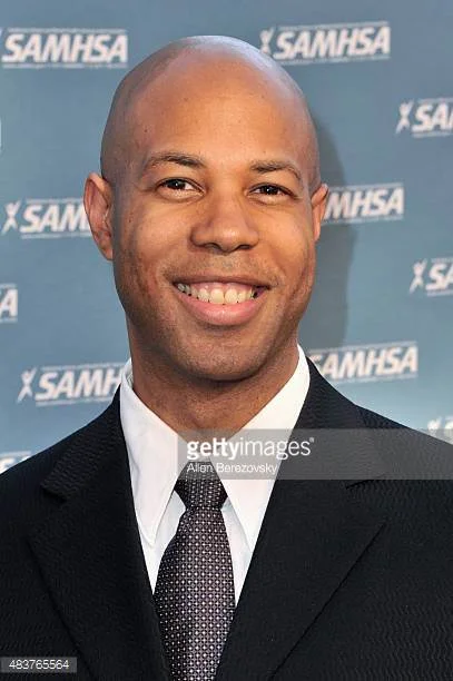 DeQuincy Headshot SAMHSA.jpg
