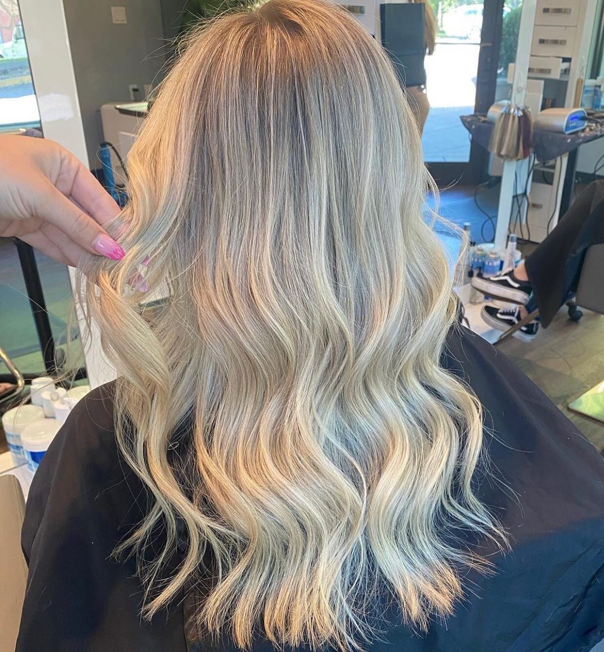 Blonde + summer = name a better duo. 
Hair by @hairbylisa.marie