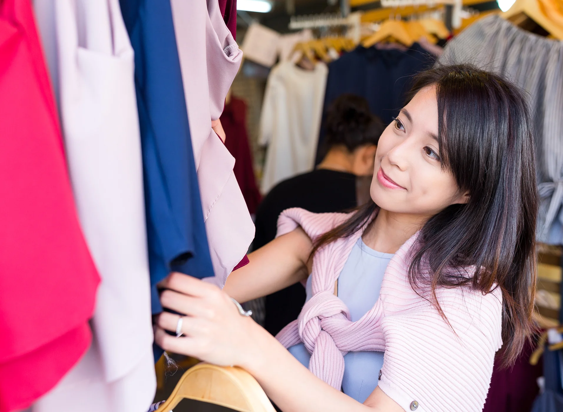 A Clothing Color Palette Guide for Your Skin Tone