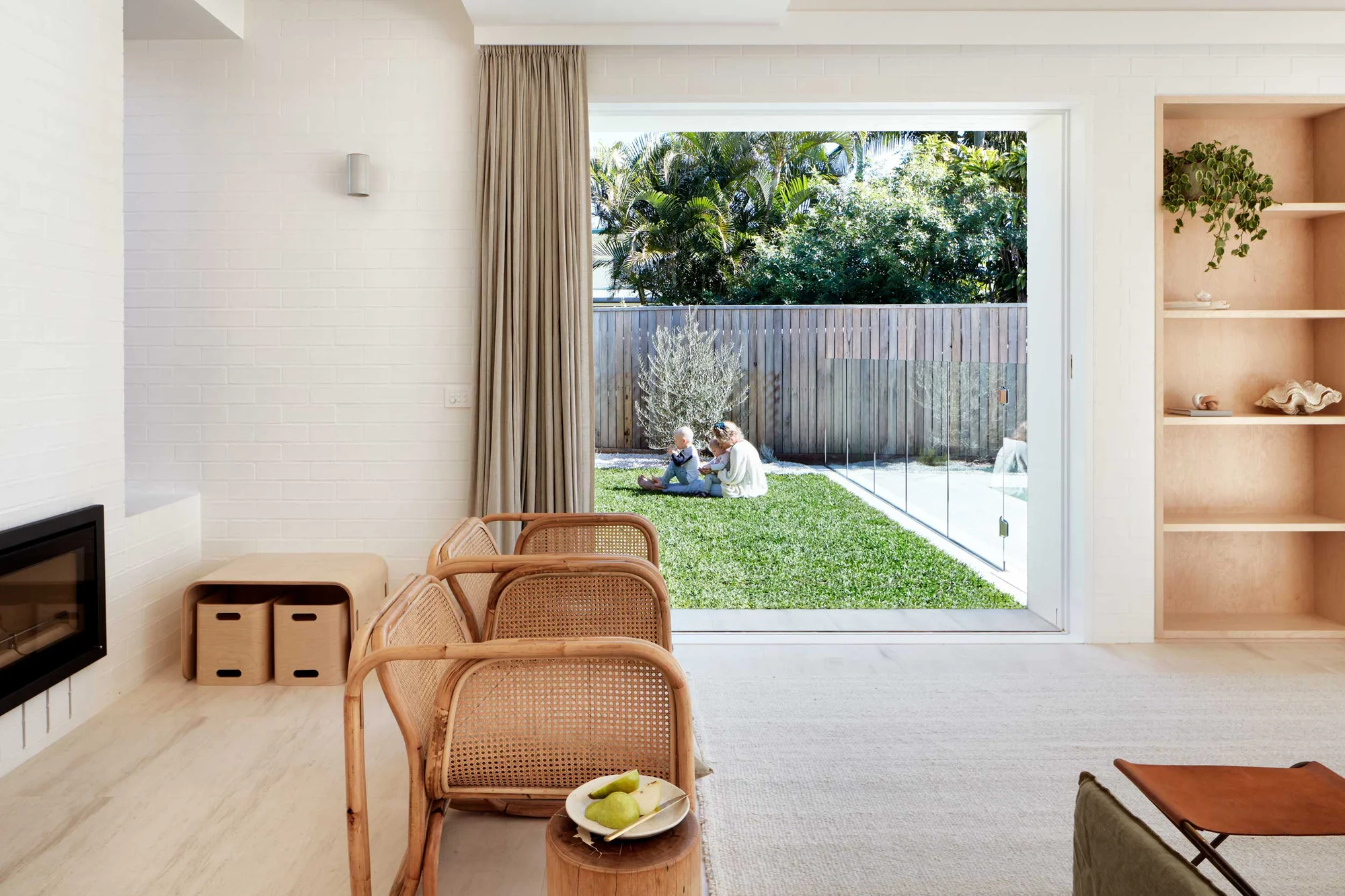 those-architects-house-burch-living-byron-bay-nsw-0526c.jpg