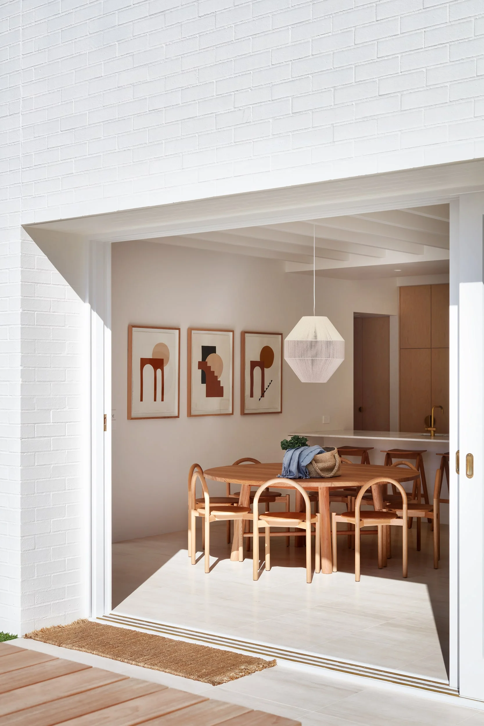 Limestone-floors-are-softer-underfoot-than-concrete-and-recall-the-local-sandy-beaches..jpg