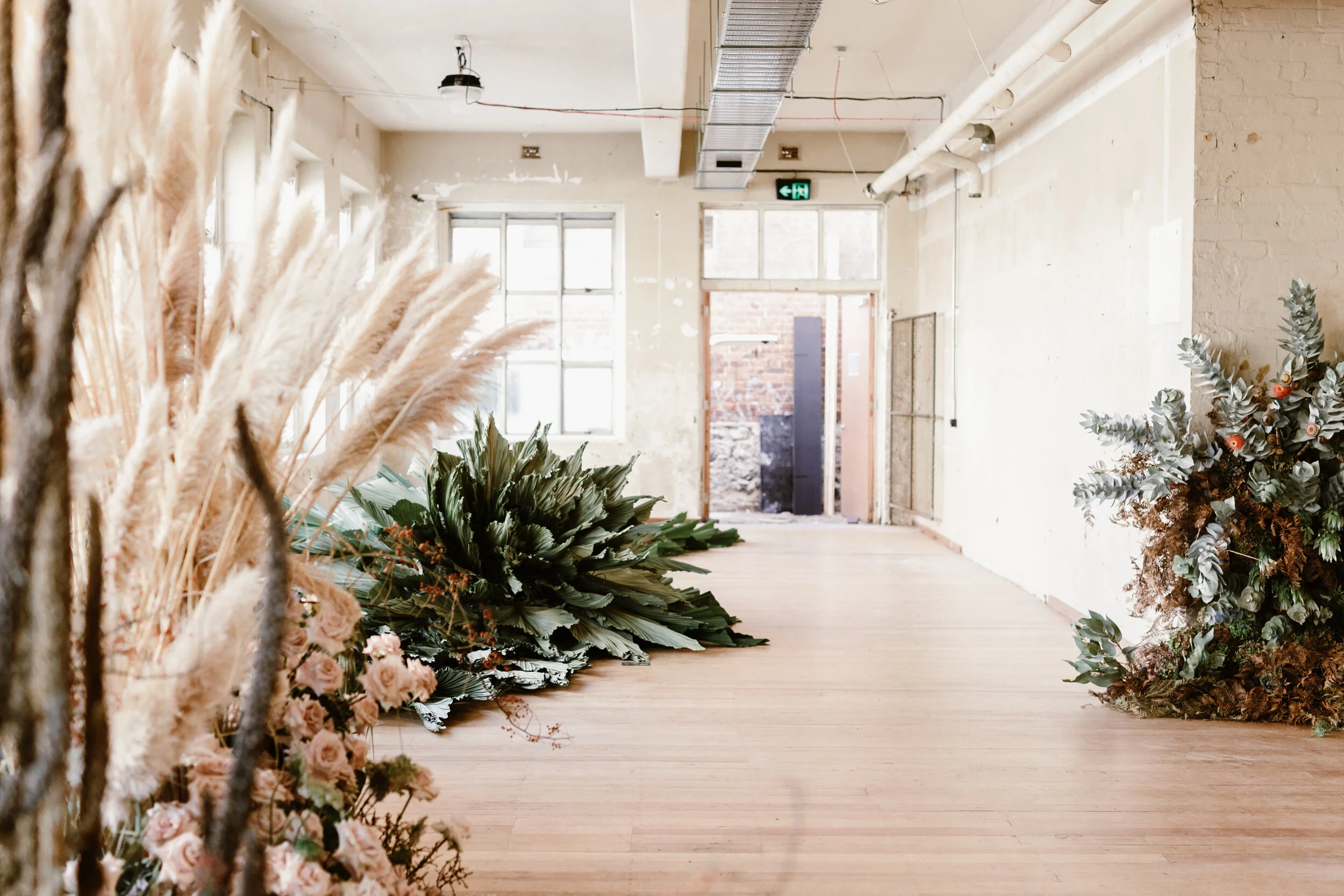 FLORAL DESIGN | Melanie Stapleton & Katie Marks, Flowering Now. Photo - Cassandra Tzortzoglou .