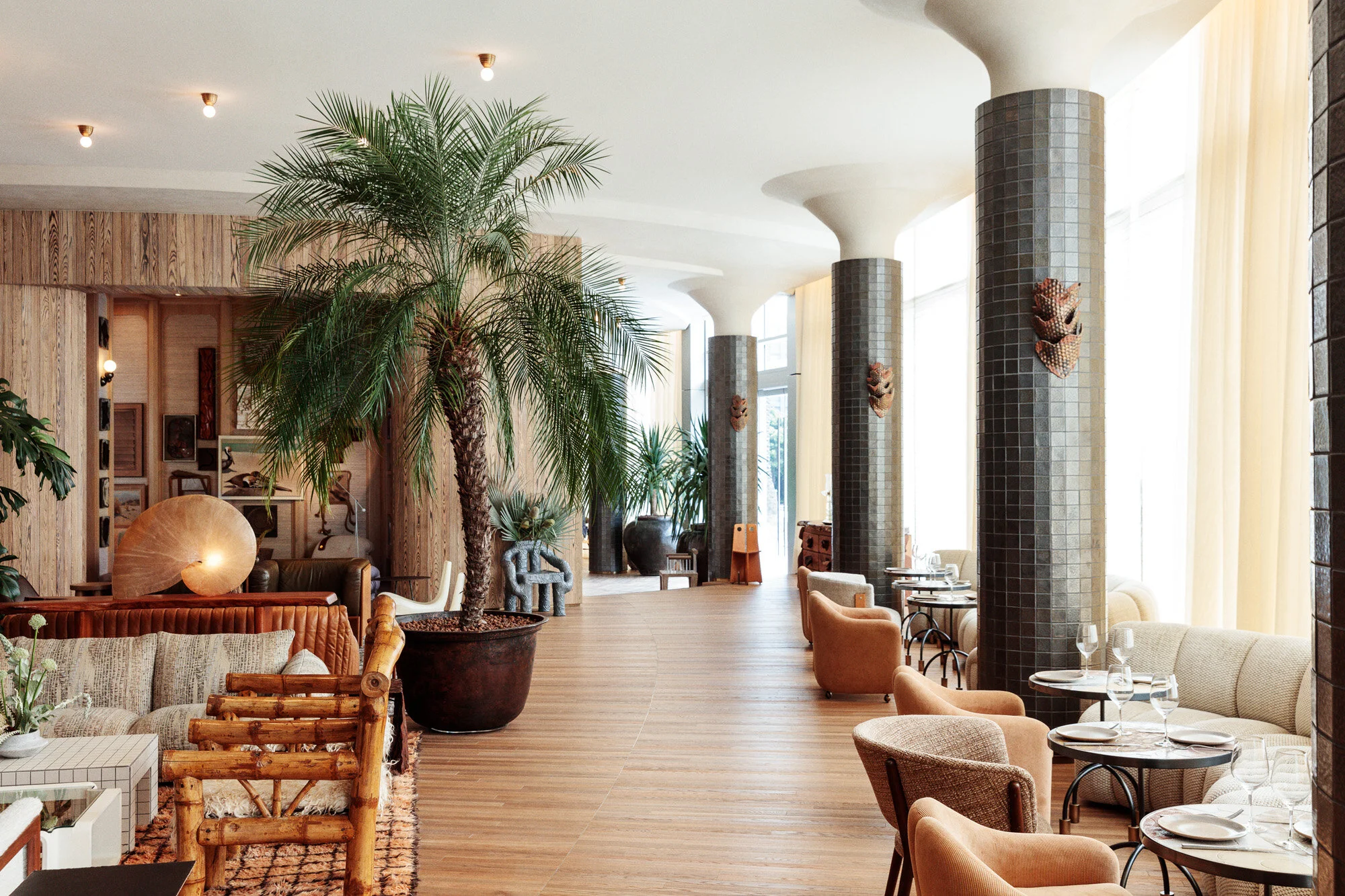 Palma, the lobby bar, becomes a great spot thanks to their varied list of natural wines, handcrafted cocktails, and expansive tequilas and mescals.