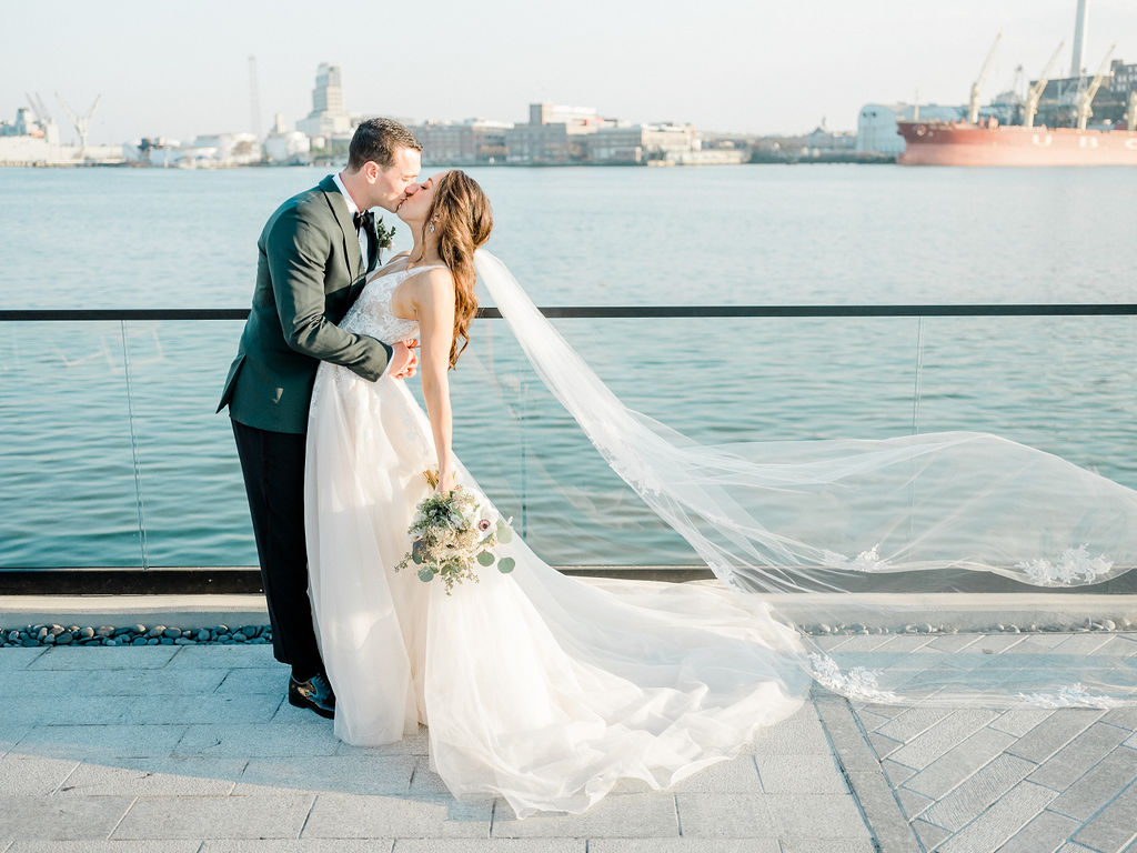 Laura_Dan_Weddng_Color_B_G_Portraits(10of67).jpg