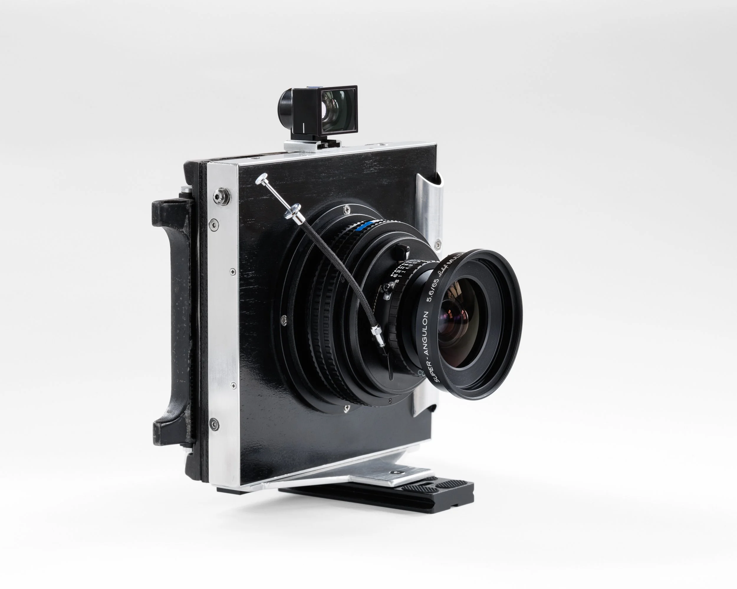Compact 4x5 point and shoot