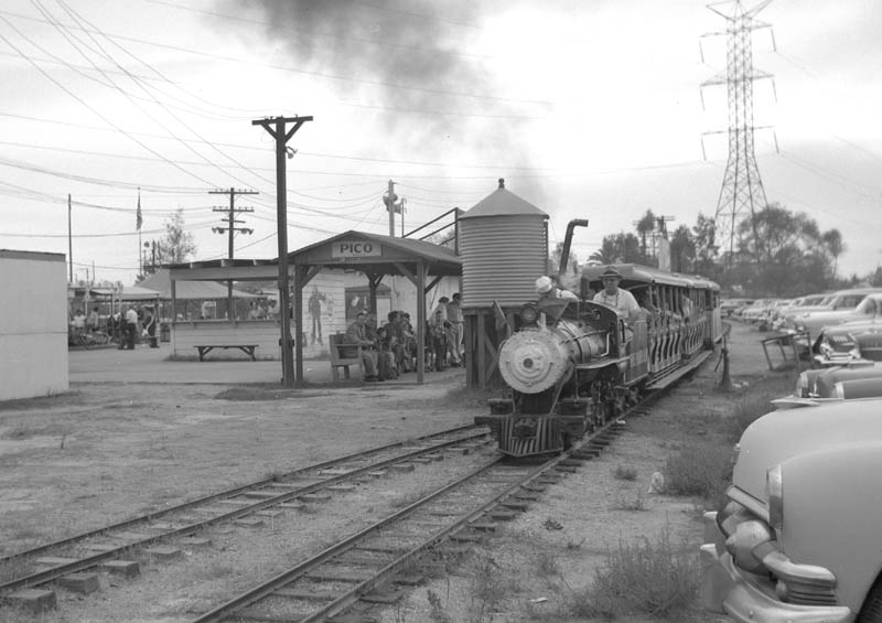  The train at Streamline Park, Pico Rivera. (One of amusement's ugly ducklings.) 