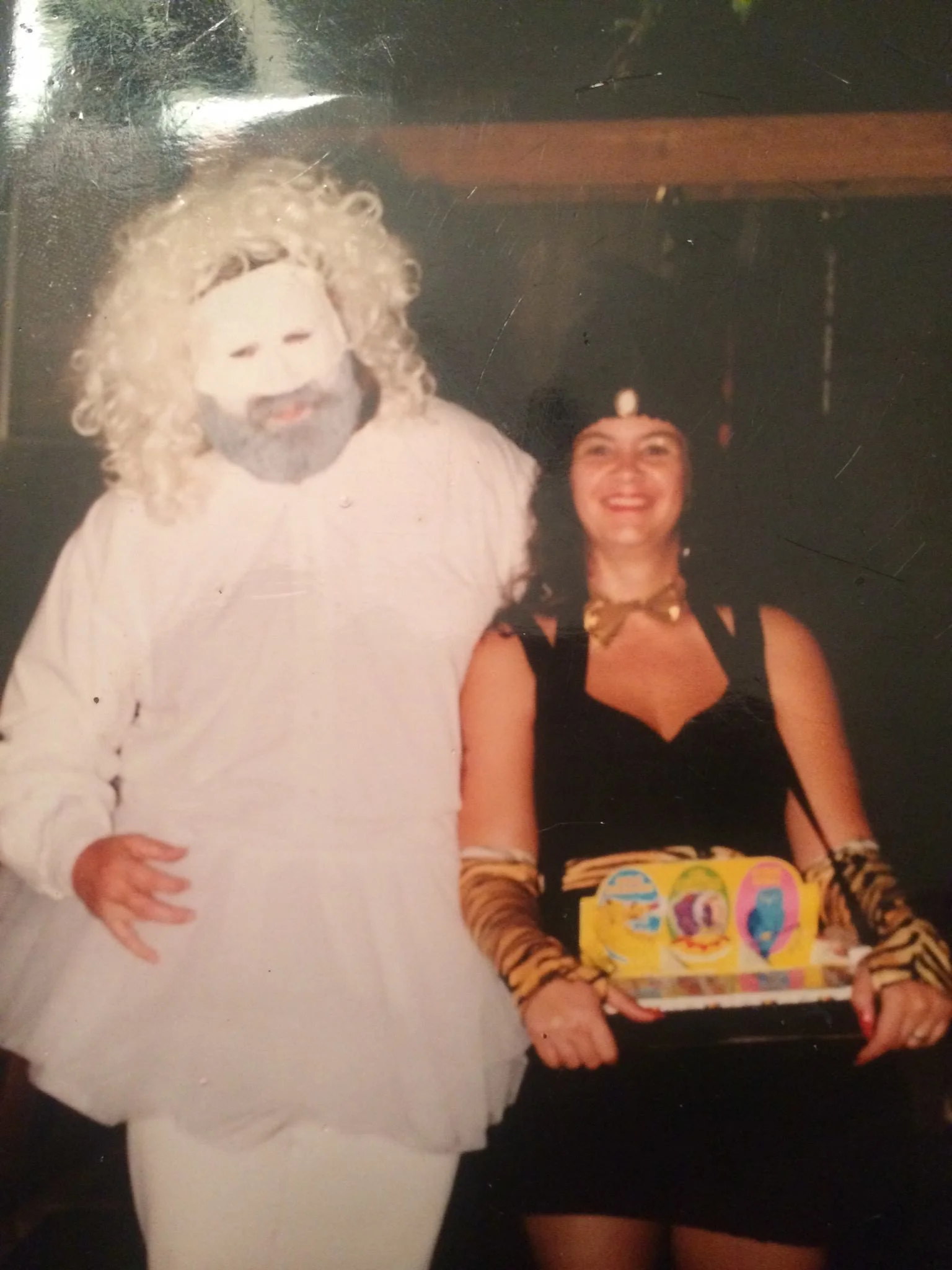  Epic clown fail. But I still scored with this cigarette girl. 