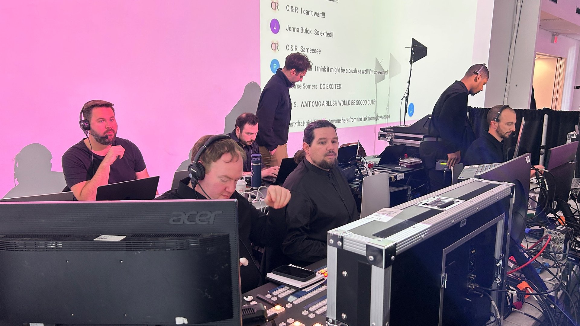 Broadcast-Ready Experiences: Livestreams, Red Carpets, Performances, and Social-First Event Capture
