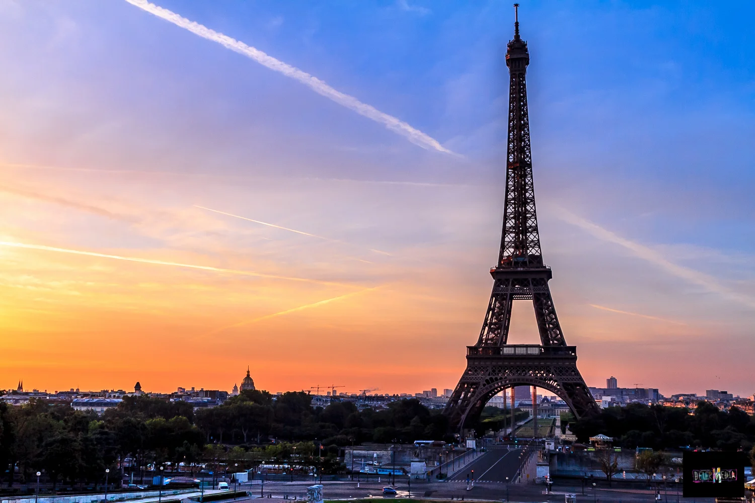 EIFLETOWER.VISTA.jpg