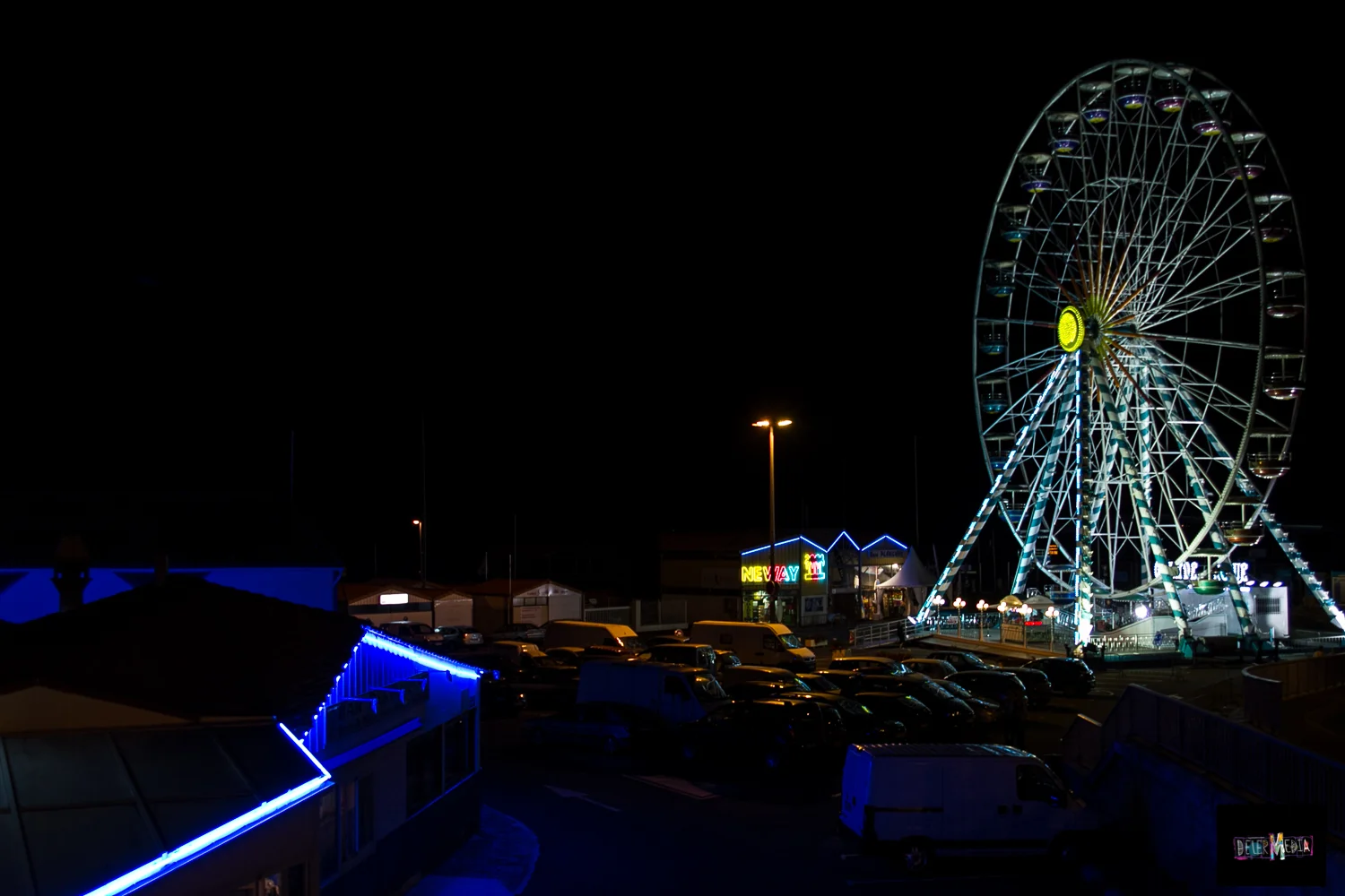 ferriswheelroyan.STILLIFE.jpg