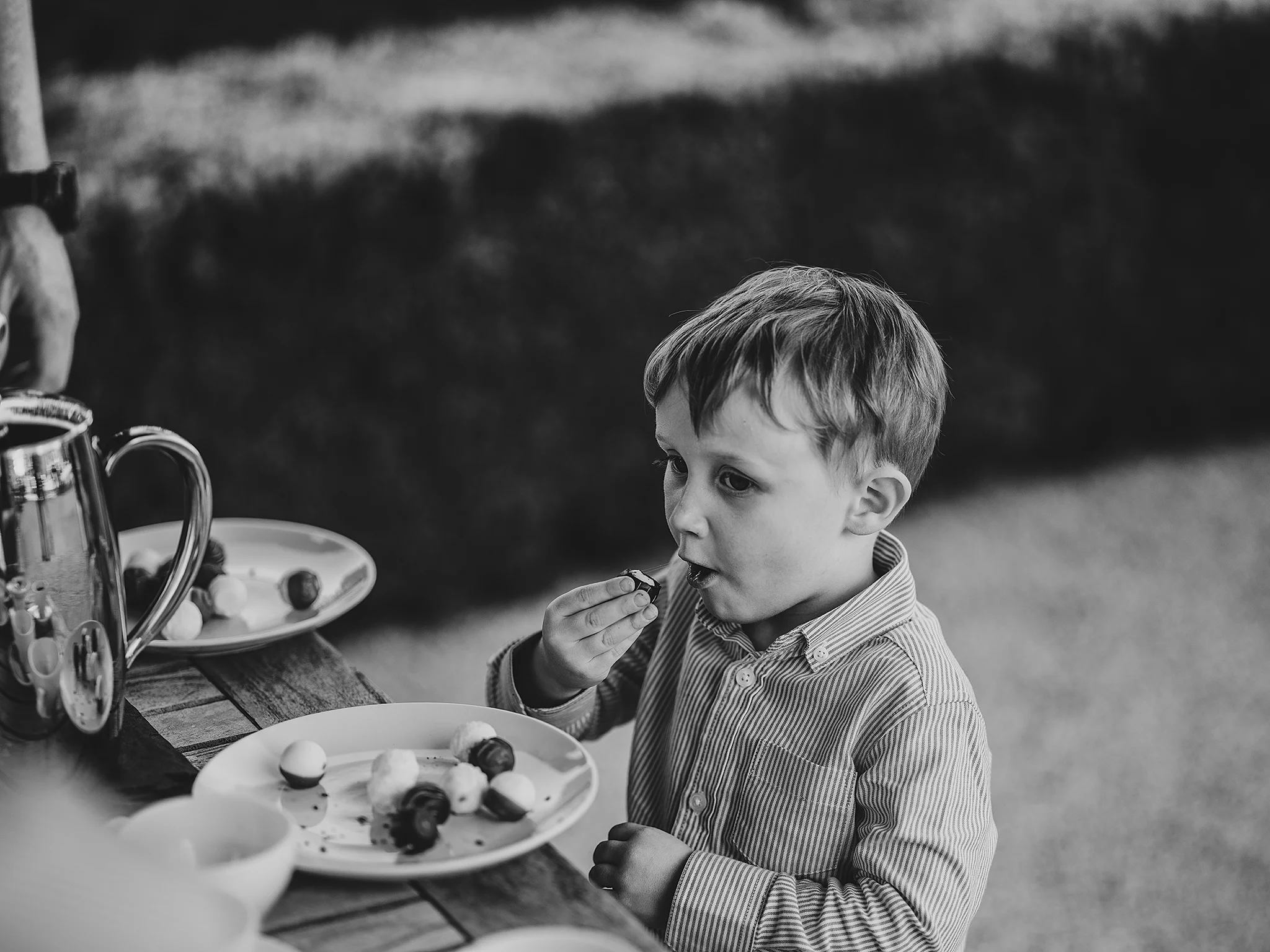MeganandByronmonochrome-698.jpg