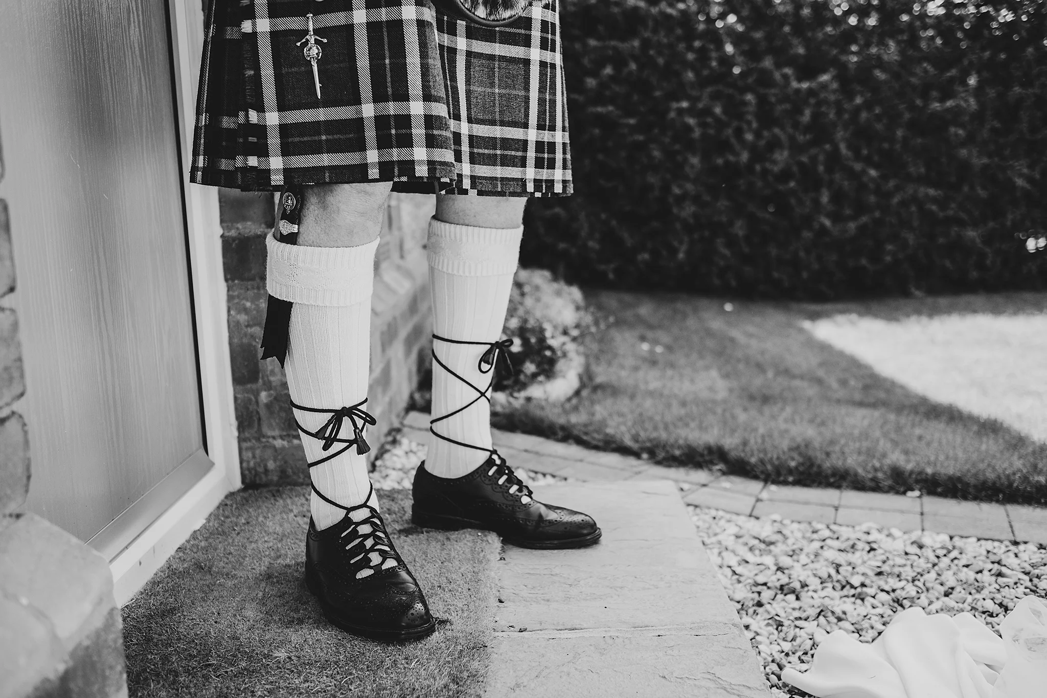 alecandanniemonochrome-307.jpg