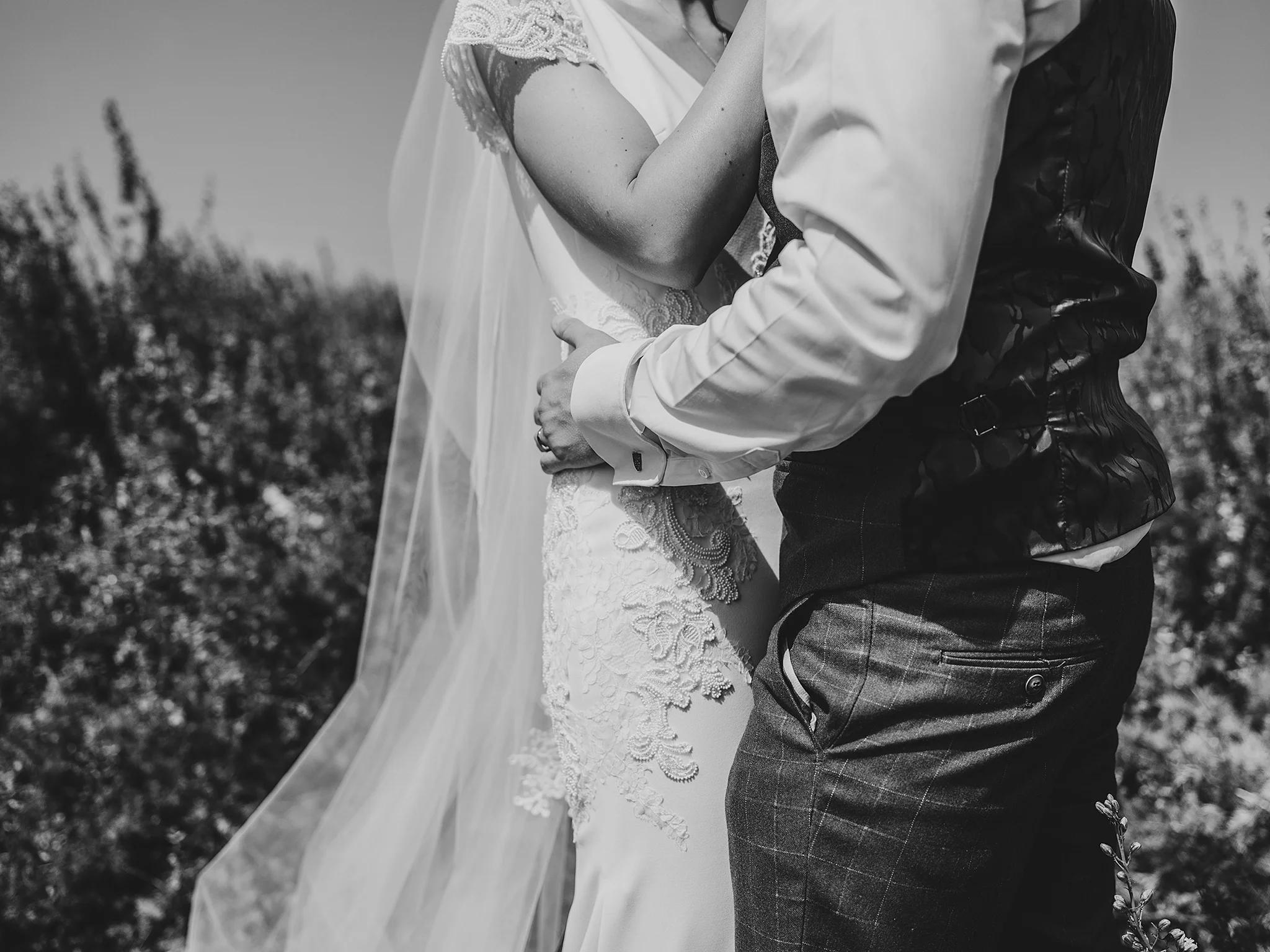 alecandanniemonochrome-405.jpg