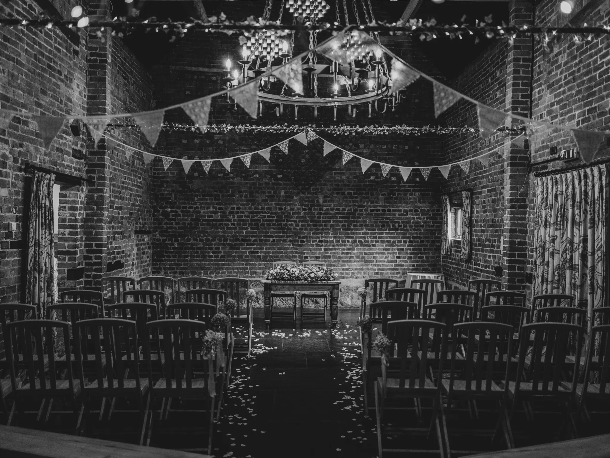 LouiseandGregmonochrome-100.jpg