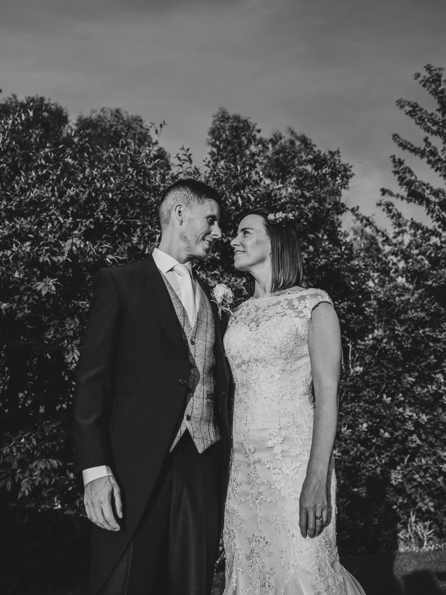 LouiseandGregmonochrome-695.jpg