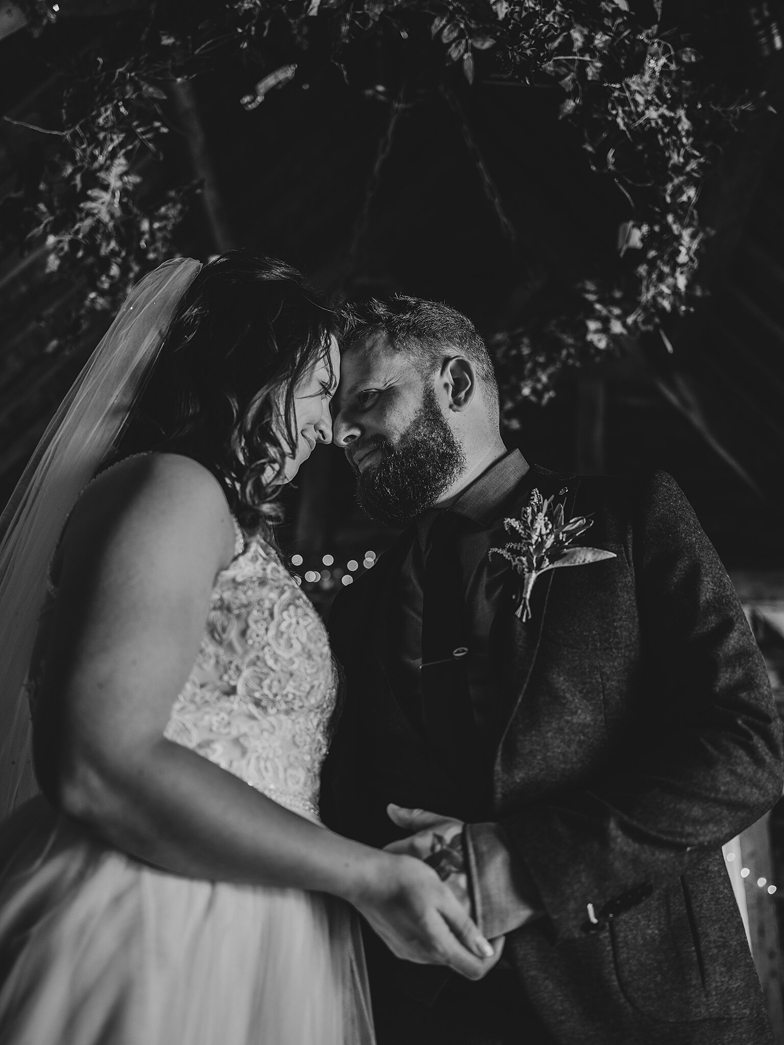 Hannah and Luke monochrome (253 of 547).jpg