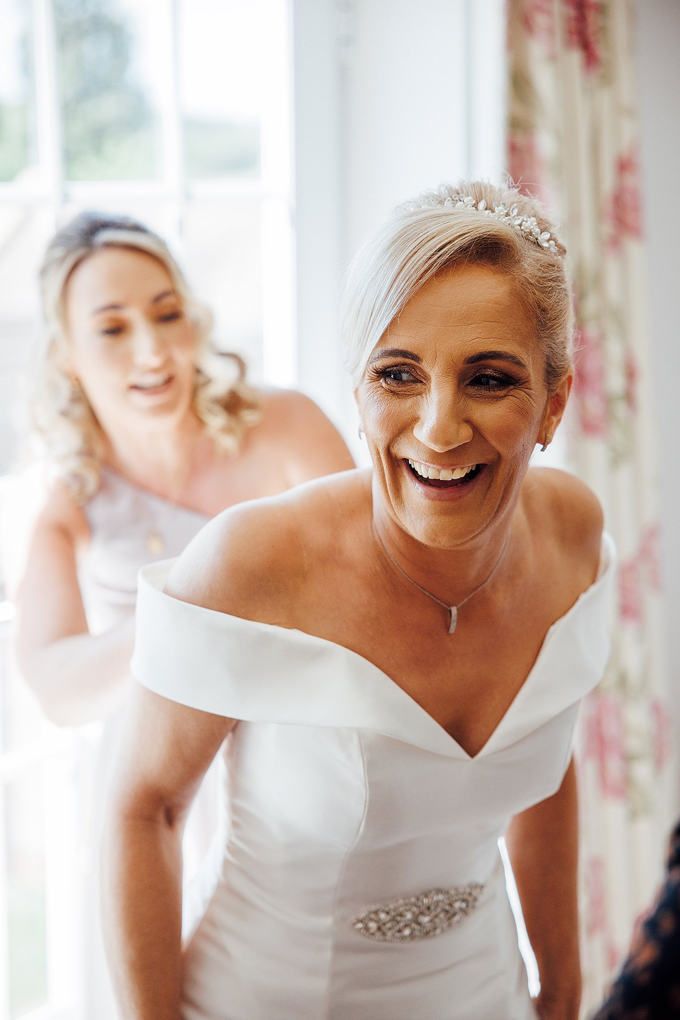 Wendy and Simon colour150.jpg