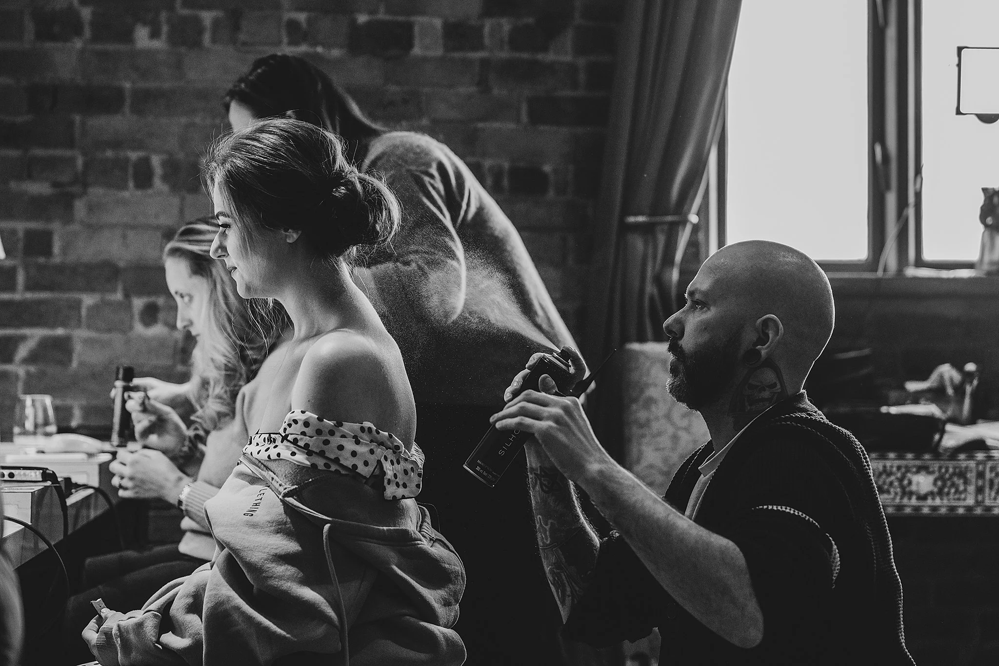 Abbie and Chris monochrome-130.jpg