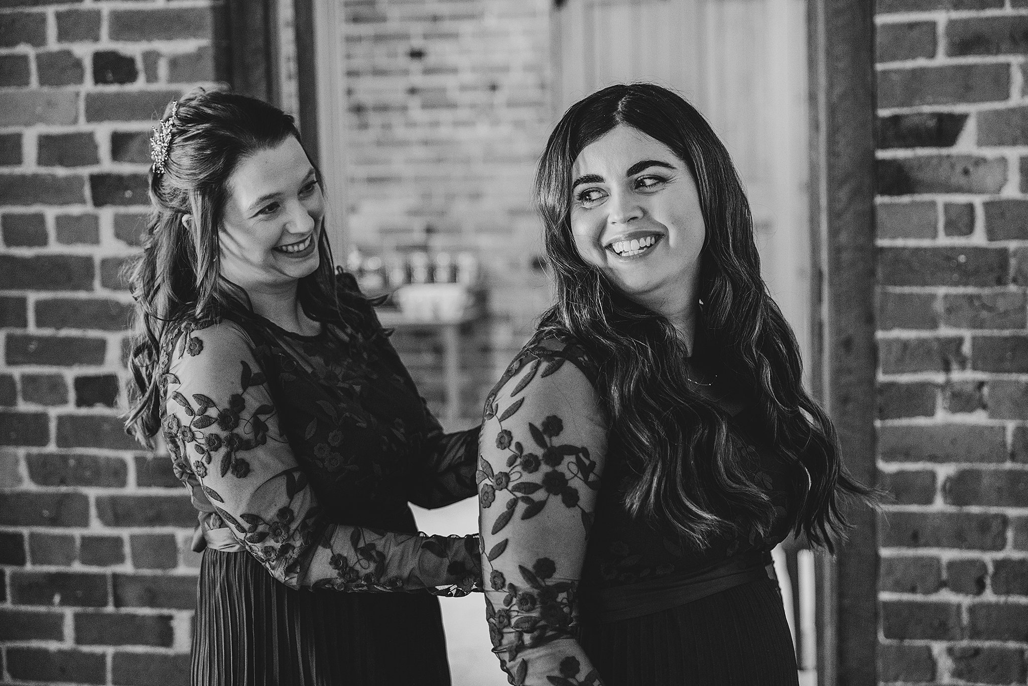 Abbie and Chris monochrome-134.jpg