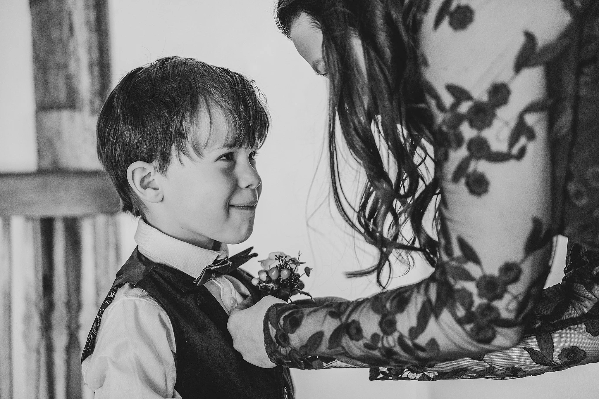 Abbie and Chris monochrome-141.jpg