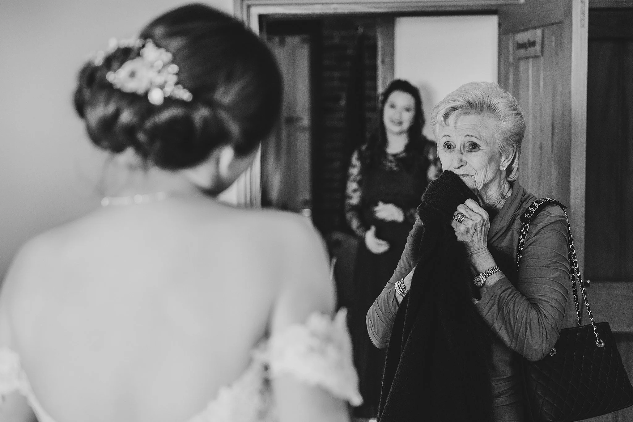 Abbie and Chris monochrome-217.jpg